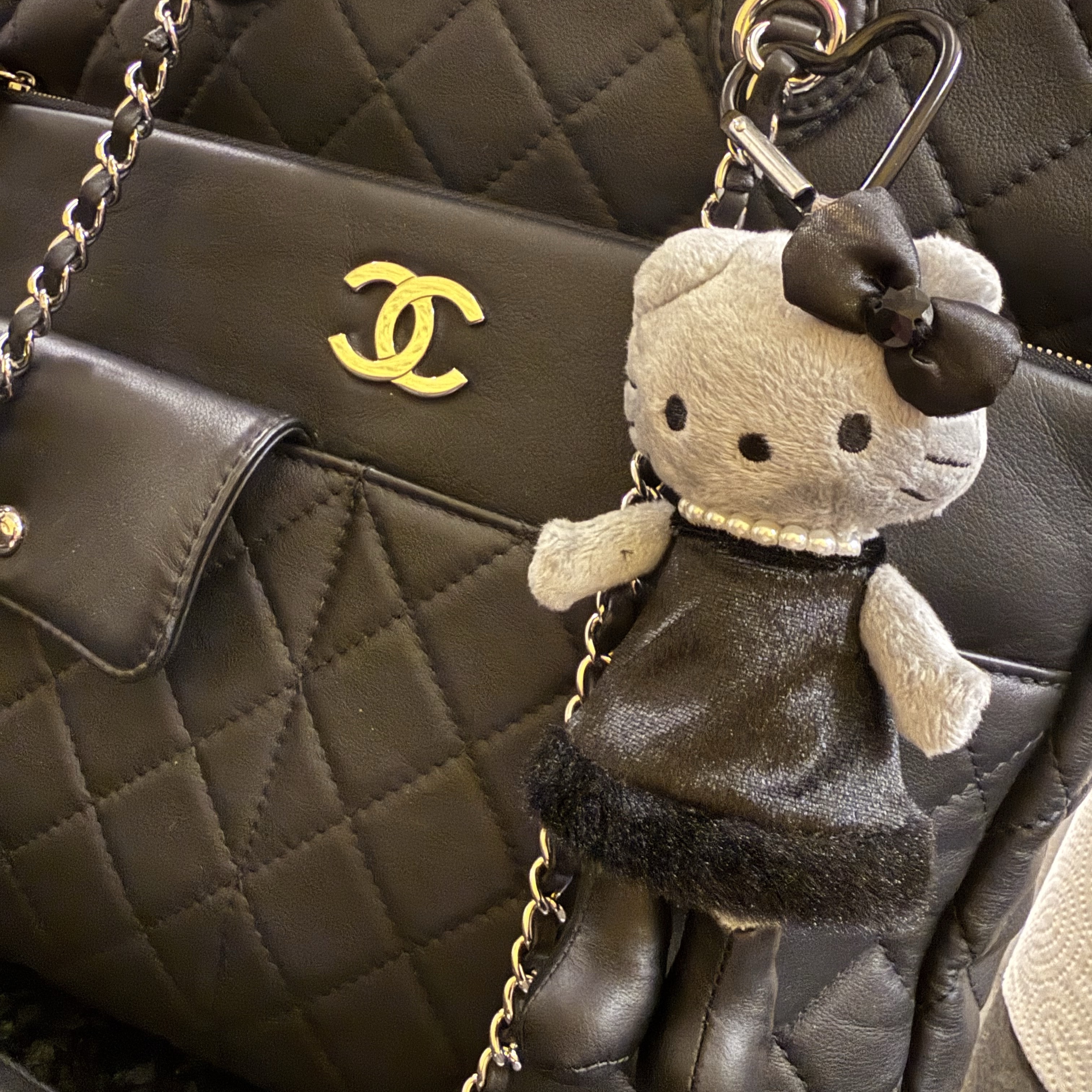 Sanrio Hello Kitty Black Angel Collection Style Up Mascot Dress Gray 착용 스타일