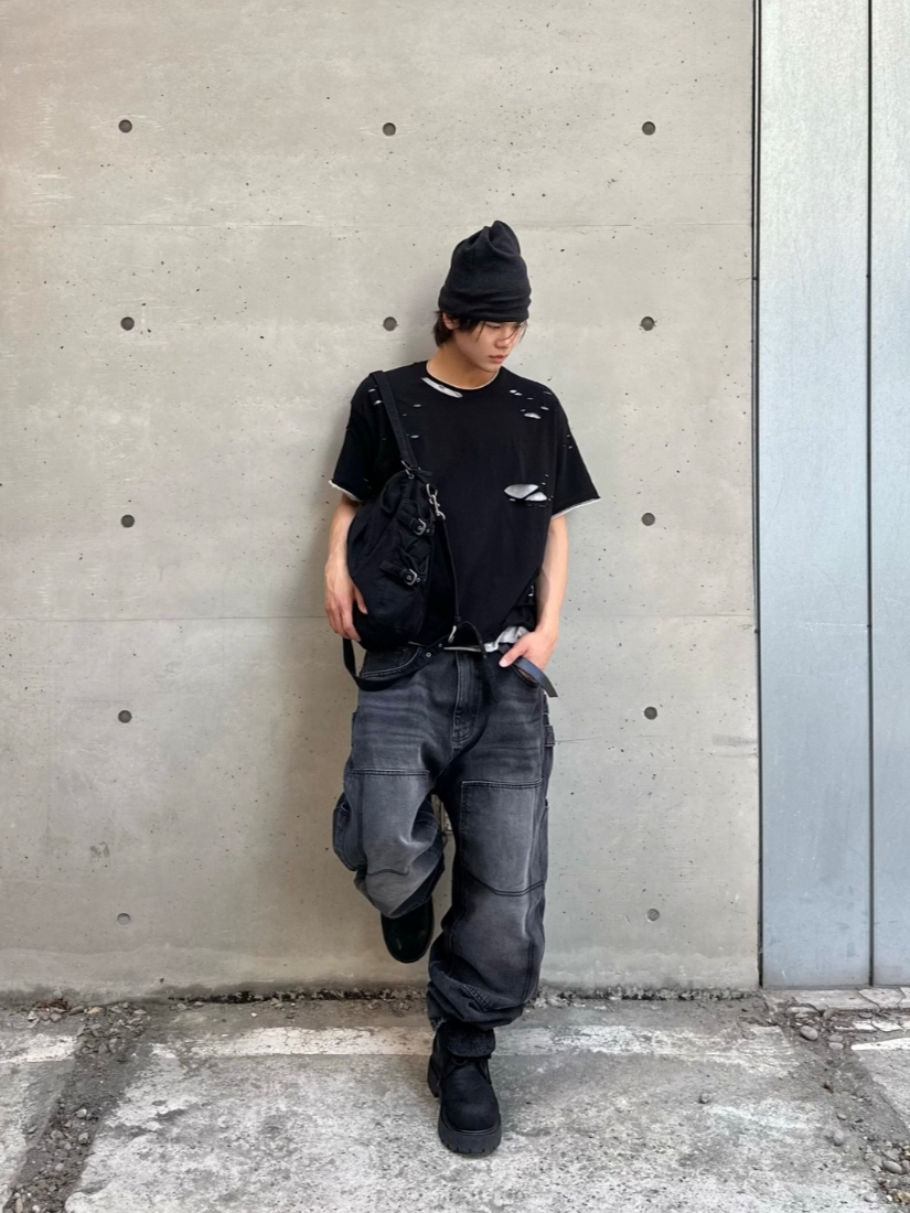 ROARINGRAD Double Layered Damage T-Shirt Black 착용 스타일 - 2