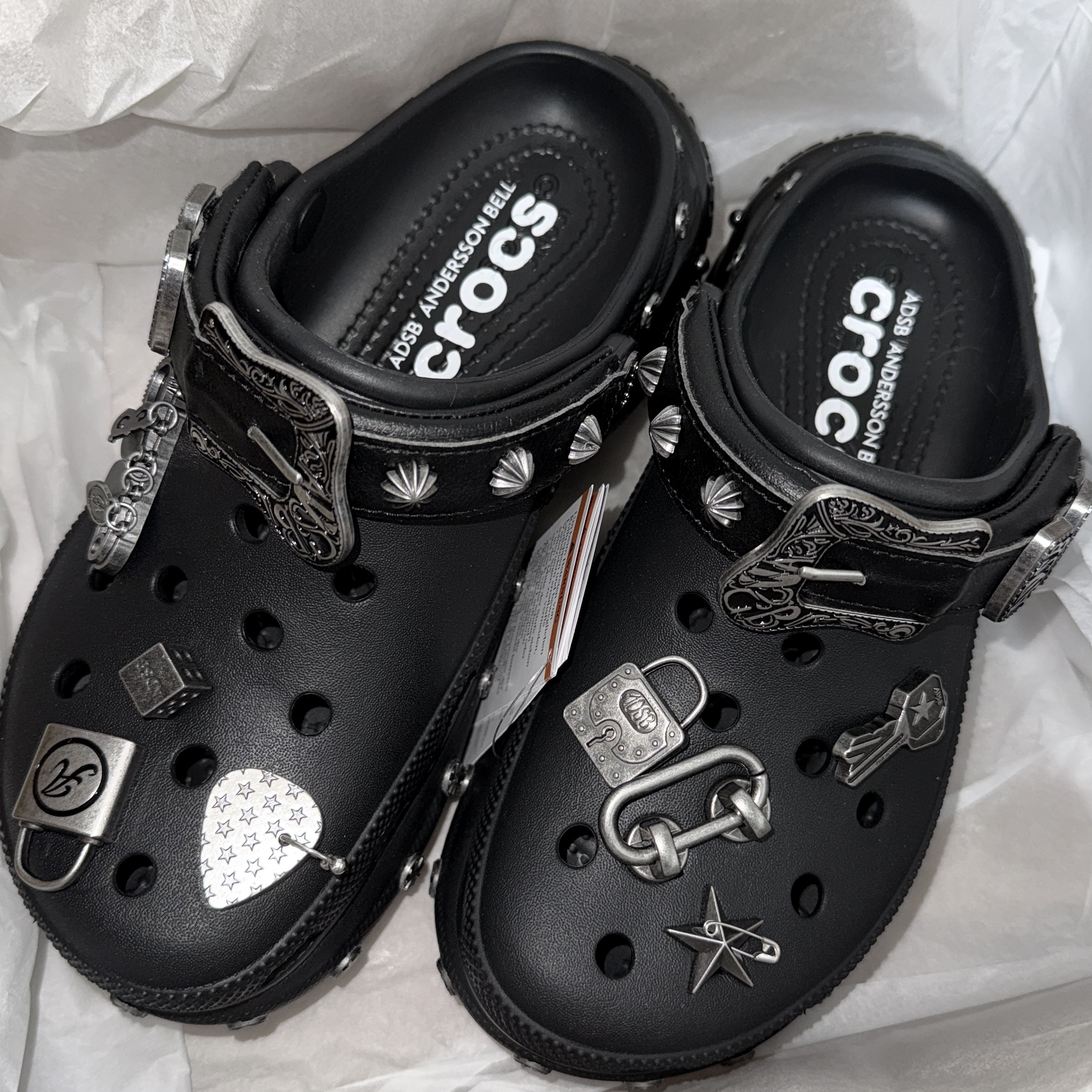 (W) Crocs x Andersson Bell Bae Clog Black 착용 스타일