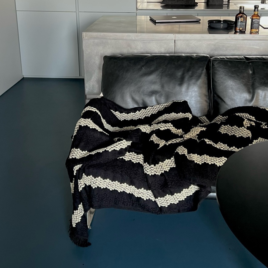 무성화 블랙 소로우 블랭킷 감성 차박 캠핑 담요 쇼파커버 125x200cm(MUSEONGHWA Black Sorrow Blanket Sensitive Camping Blanket Chopa Cover 125×200 cm) - 2