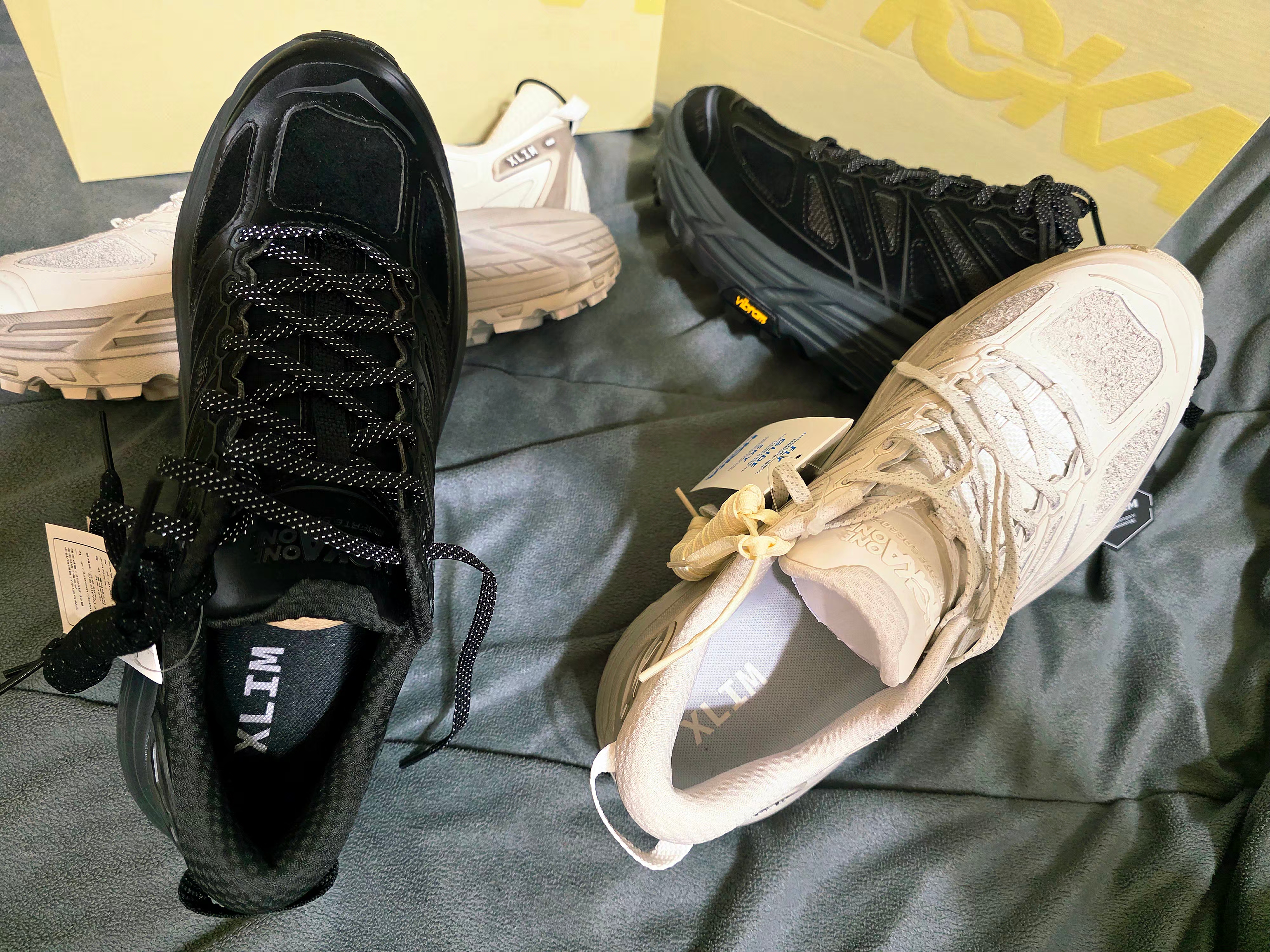 Hoka x Xlim Mafate Speed 2 TS Grey Foam, Hoka x Xlim Mafate Speed 2 TS Black Charcoal 착용 스타일 - 1