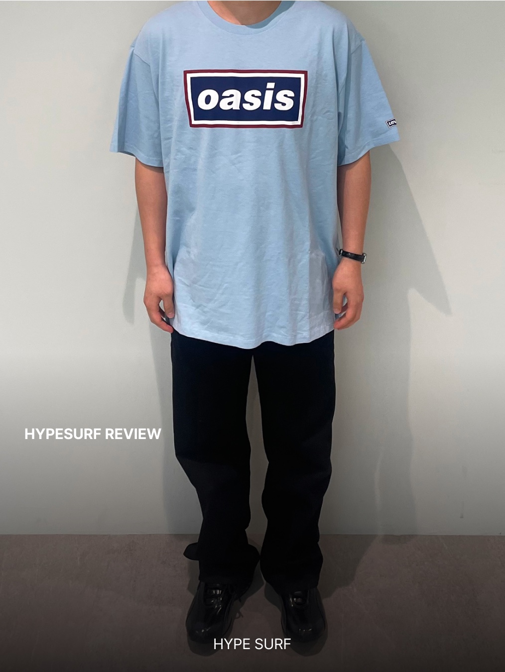 Levi's x Oasis Deca Logo T-Shirt Sky Blue 착용 스타일 - 2
