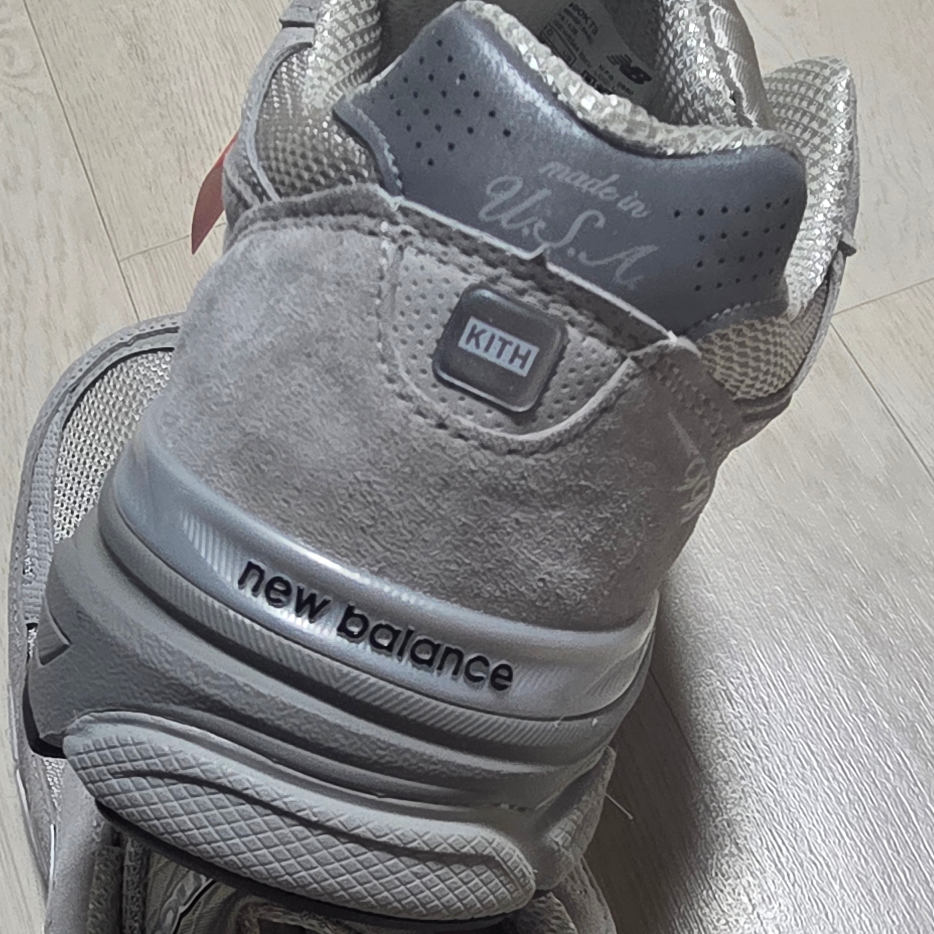 New Balance x Kith 990v3 Made in USA Hallow 착용 스타일 - 4