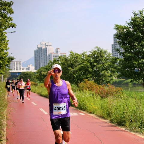 Ciele Athletics GOCap SC Comp WWM City Tokyo, Asics Metarun Singlet Edo Purple 착용 스타일 - 3
