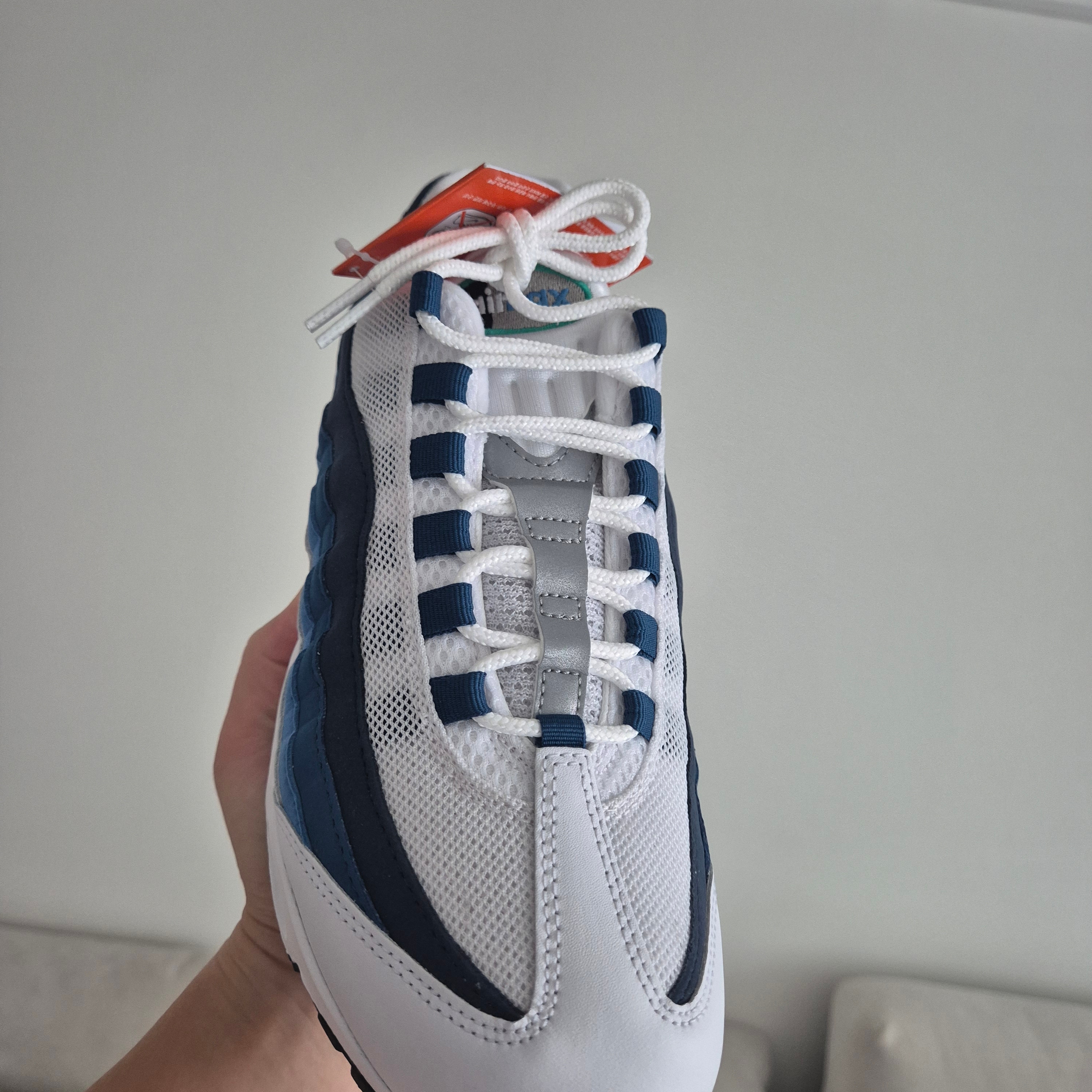 Nike Air Max 95 Big Bubble White Emerald Green 착용 스타일 - 2