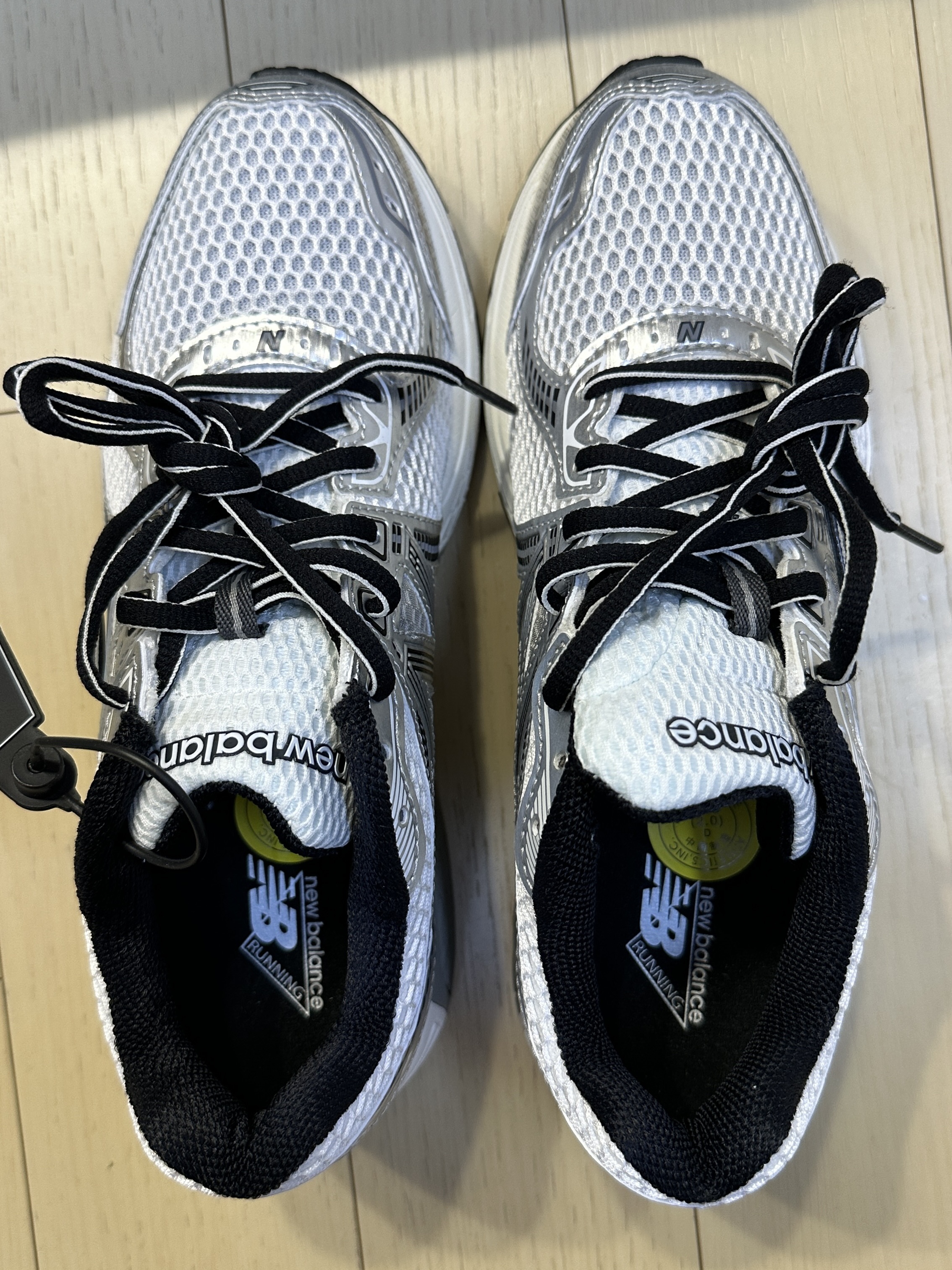 New Balance 860v2 Optic White 착용 스타일 - 4
