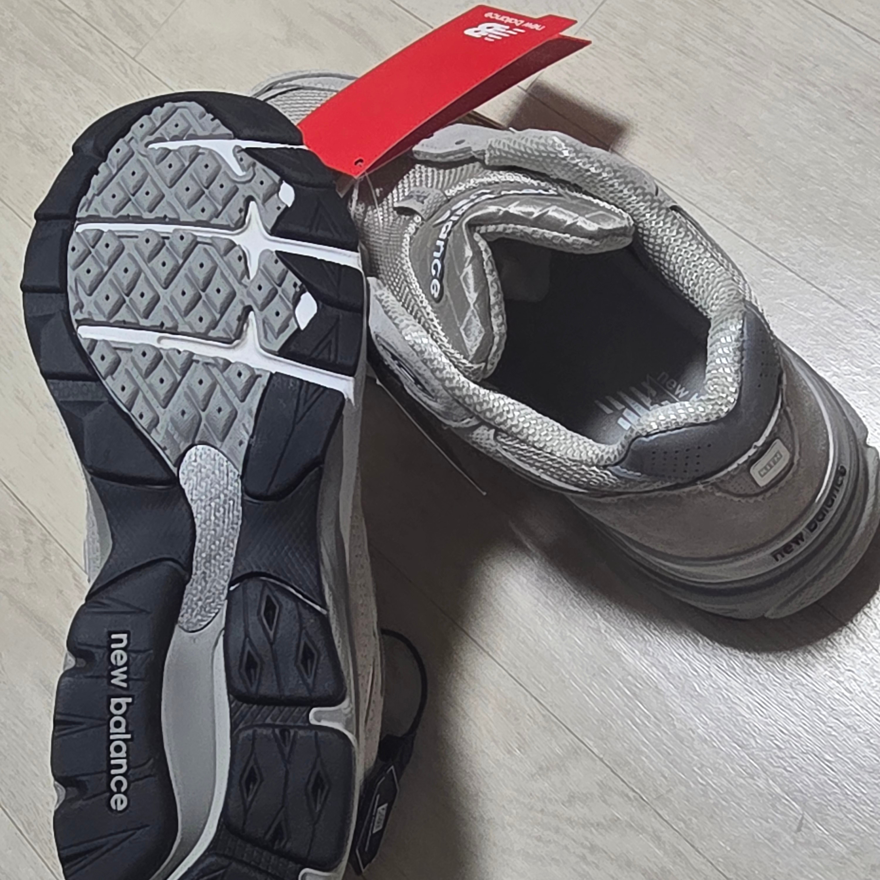 New Balance x Kith 990v3 Made in USA Hallow 착용 스타일 - 5