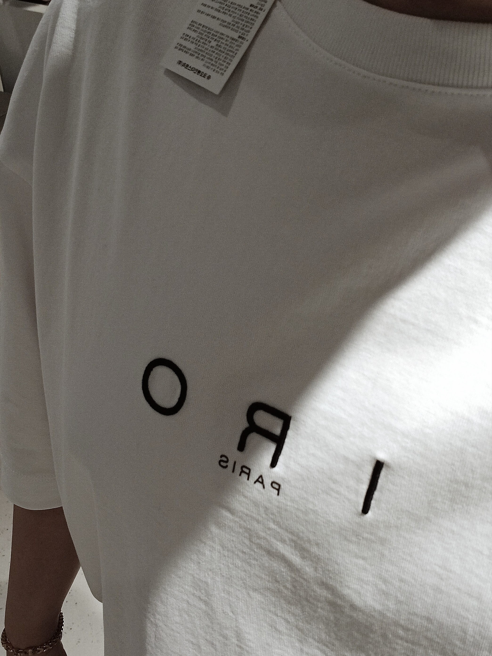Iro Basic Logo Cotton Ball Cap Pink, IRO Sable Pigment Logo T-Shirt White 착용 스타일 - 3