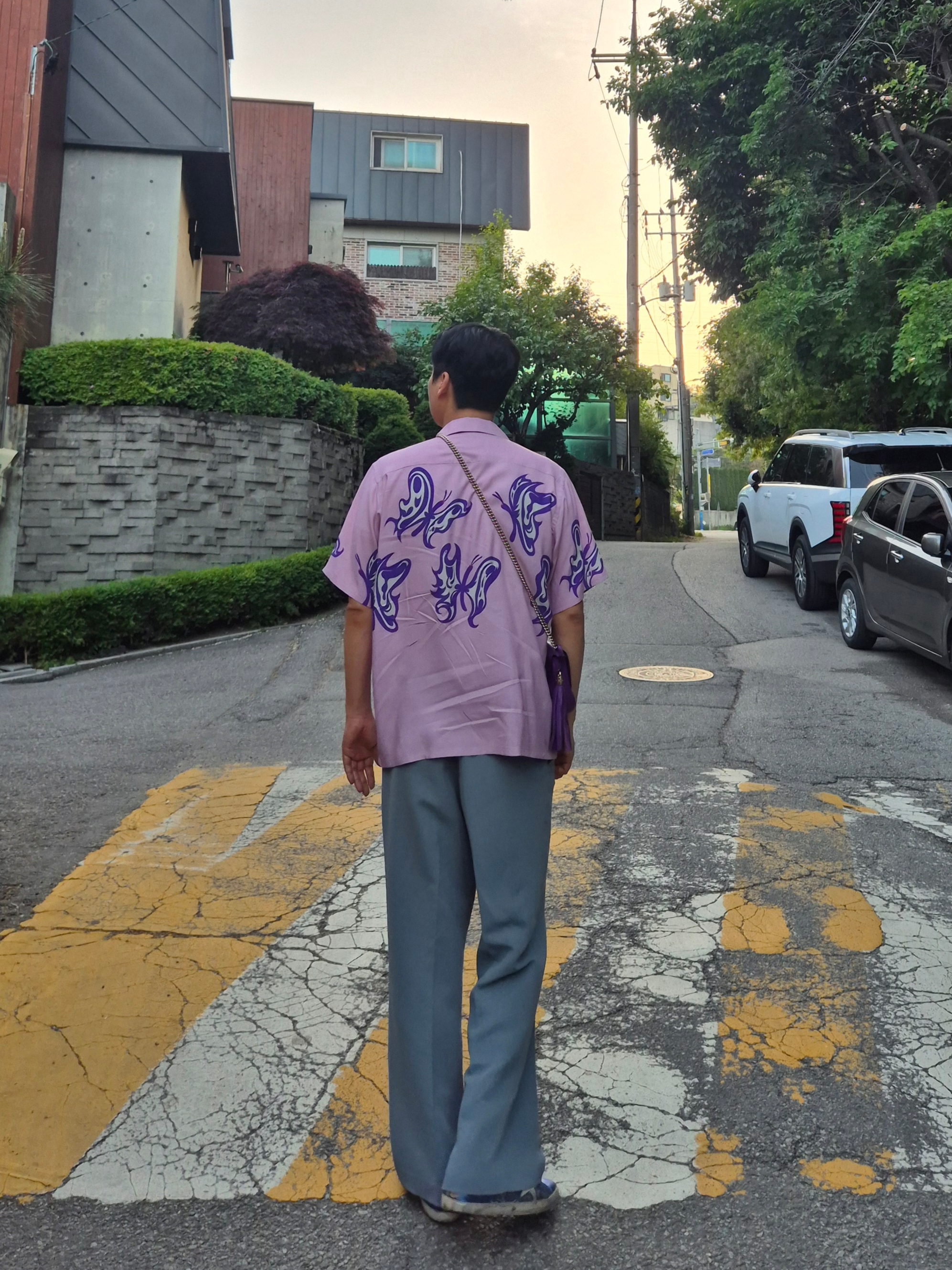 Needles x Kae Tanaka S/S One-Up Shirt KT Papillon Old Rose, Gucci Soho Tassle Crossbody Bag Red 착용 스타일 - 1