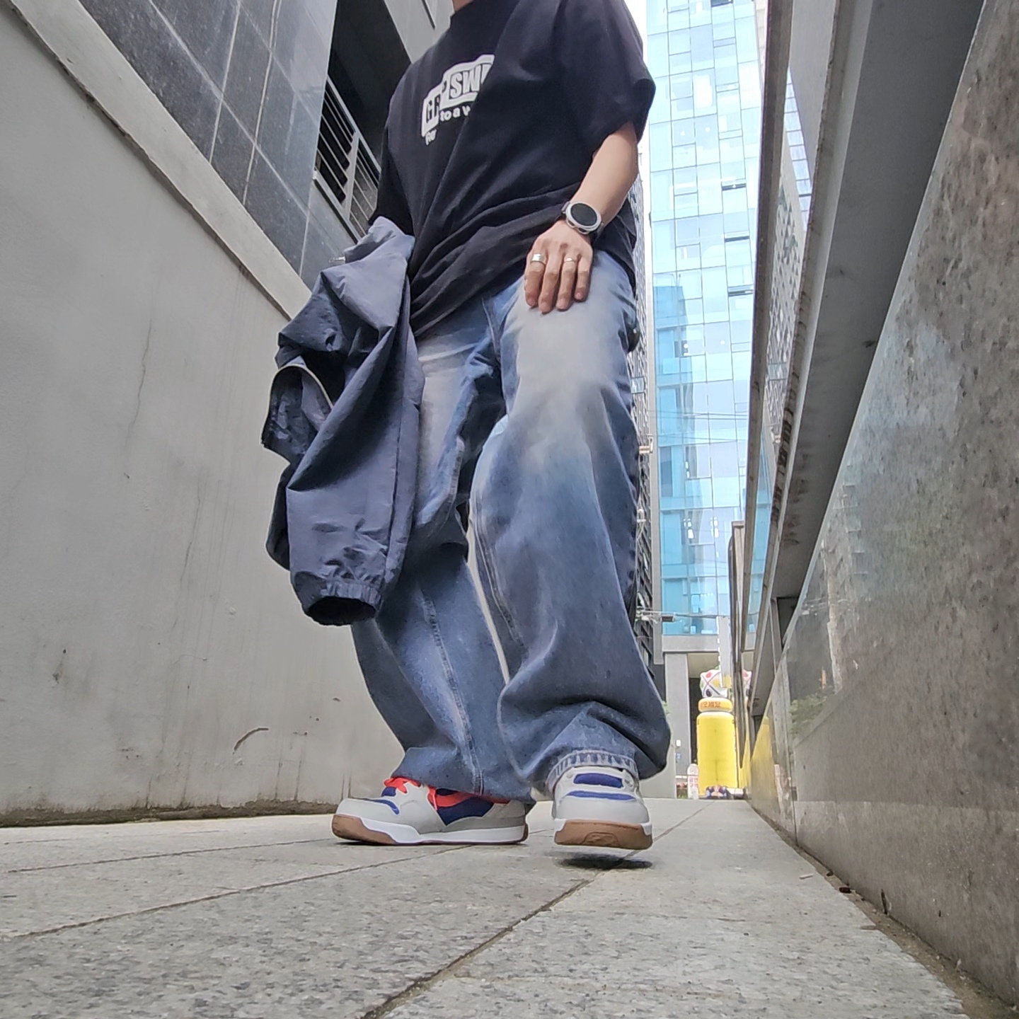Stussy Wave Dye Beach Shell Jacket Navy, Vans Vault x Gallery Dept. Rowley XLT LX Blue Steel 착용 스타일 - 3