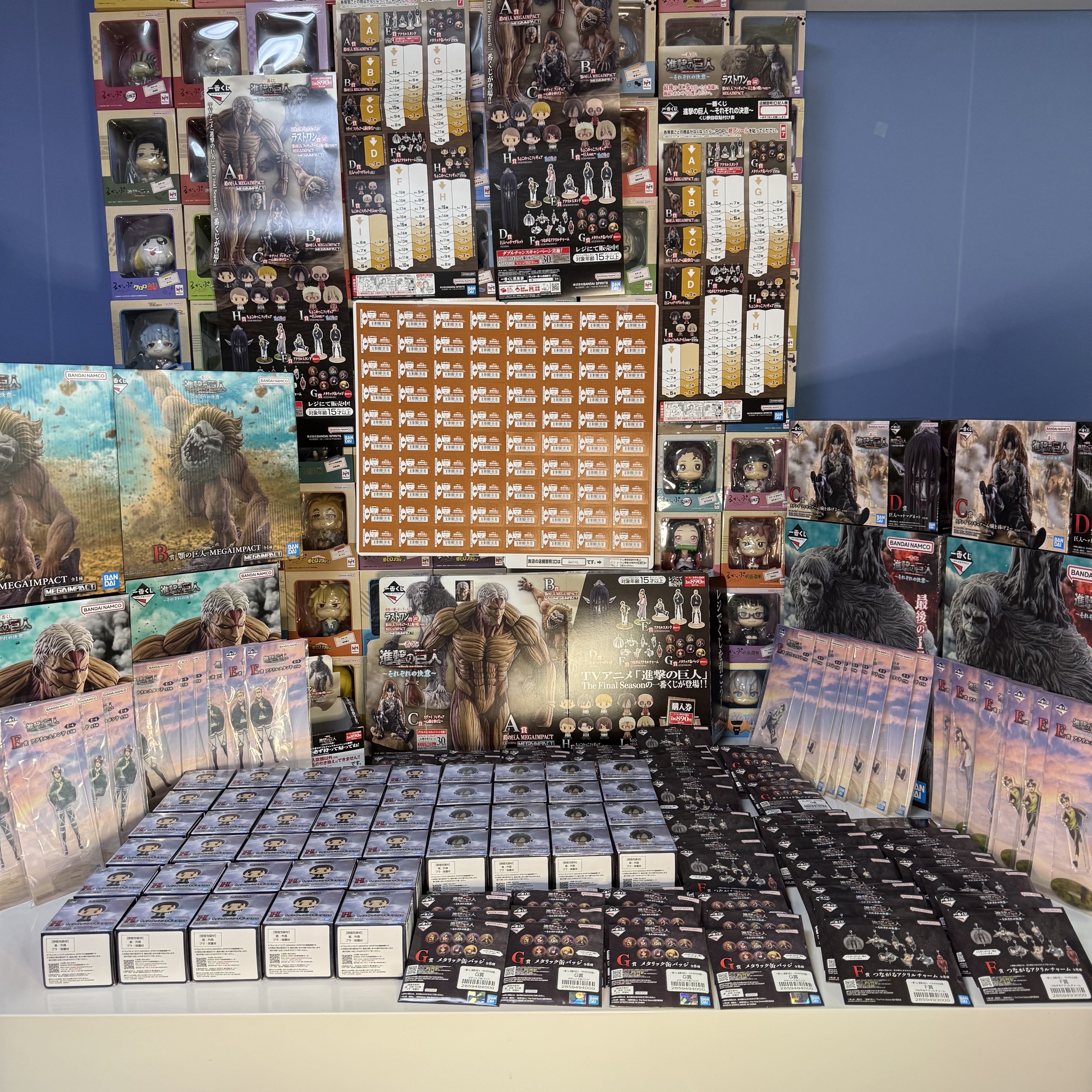 Bandai Ichiban Kuji Attack On Titan Each Determination A Prize Armored Titan MEGAIMPACT, Bandai Ichiban Kuji Attack On Titan Each Determination B Prize Jaw Titan MEGAIMPACT 착용 스타일
