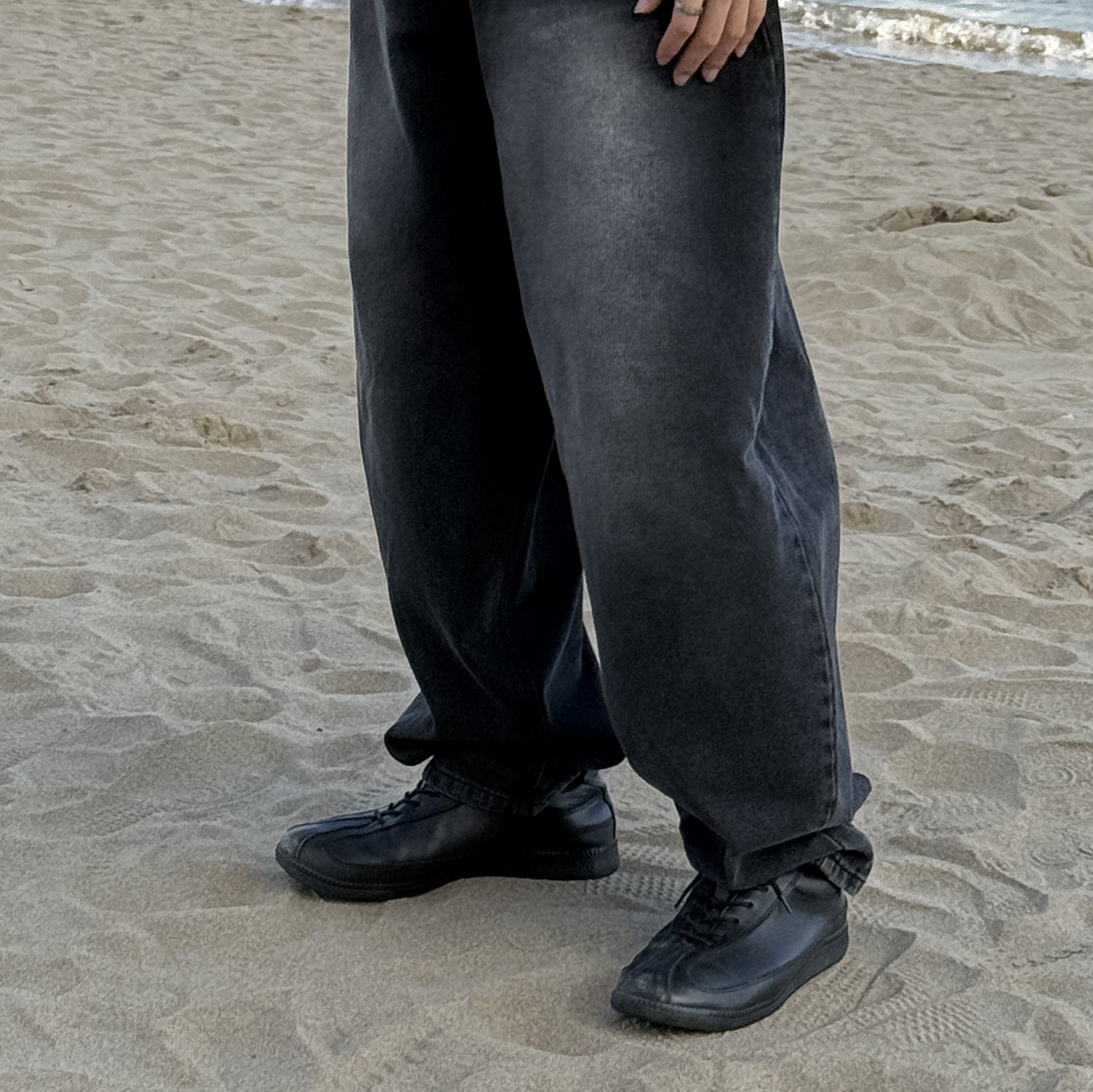 Pemont Dress Black 착용 스타일