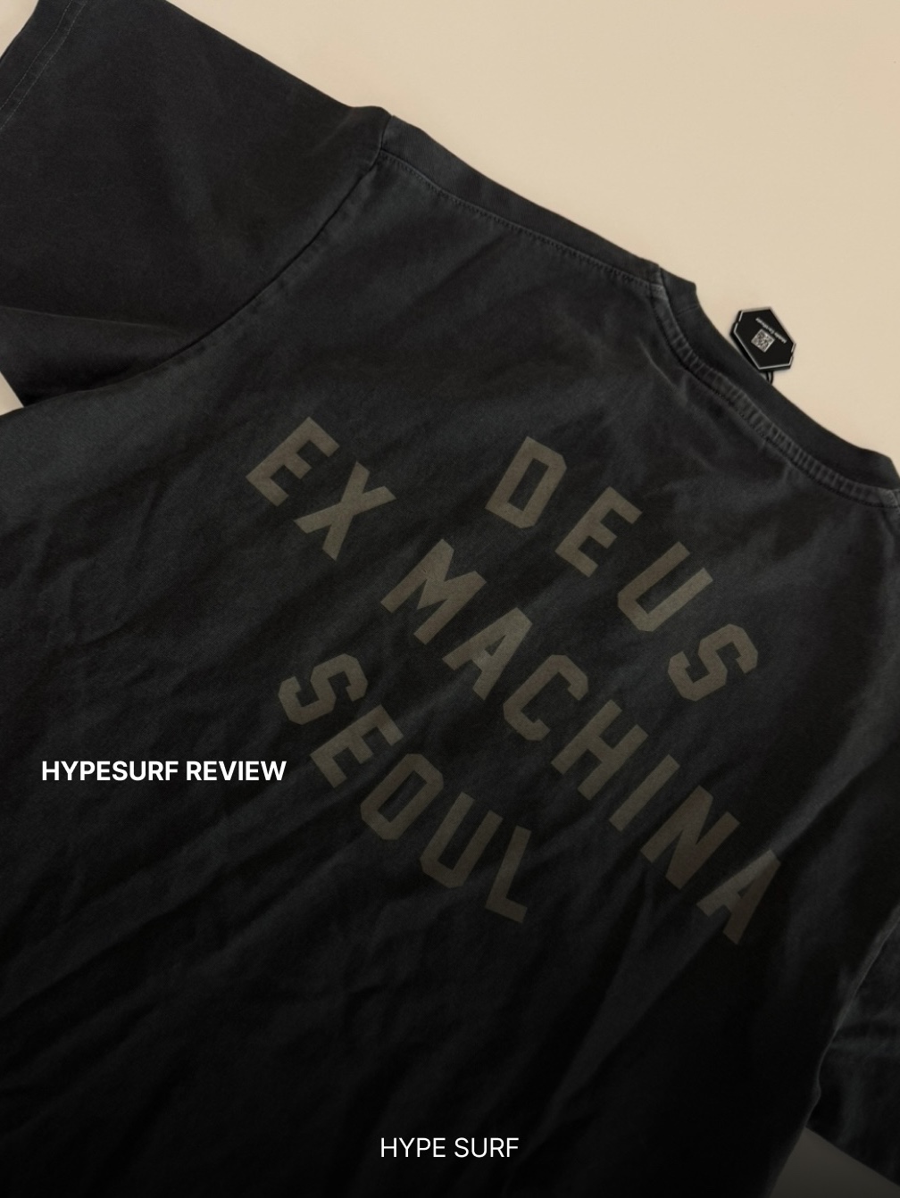 Deus Ex Machina Dyed Seoul College Address T-Shirt Charcoal 착용 스타일 - 3