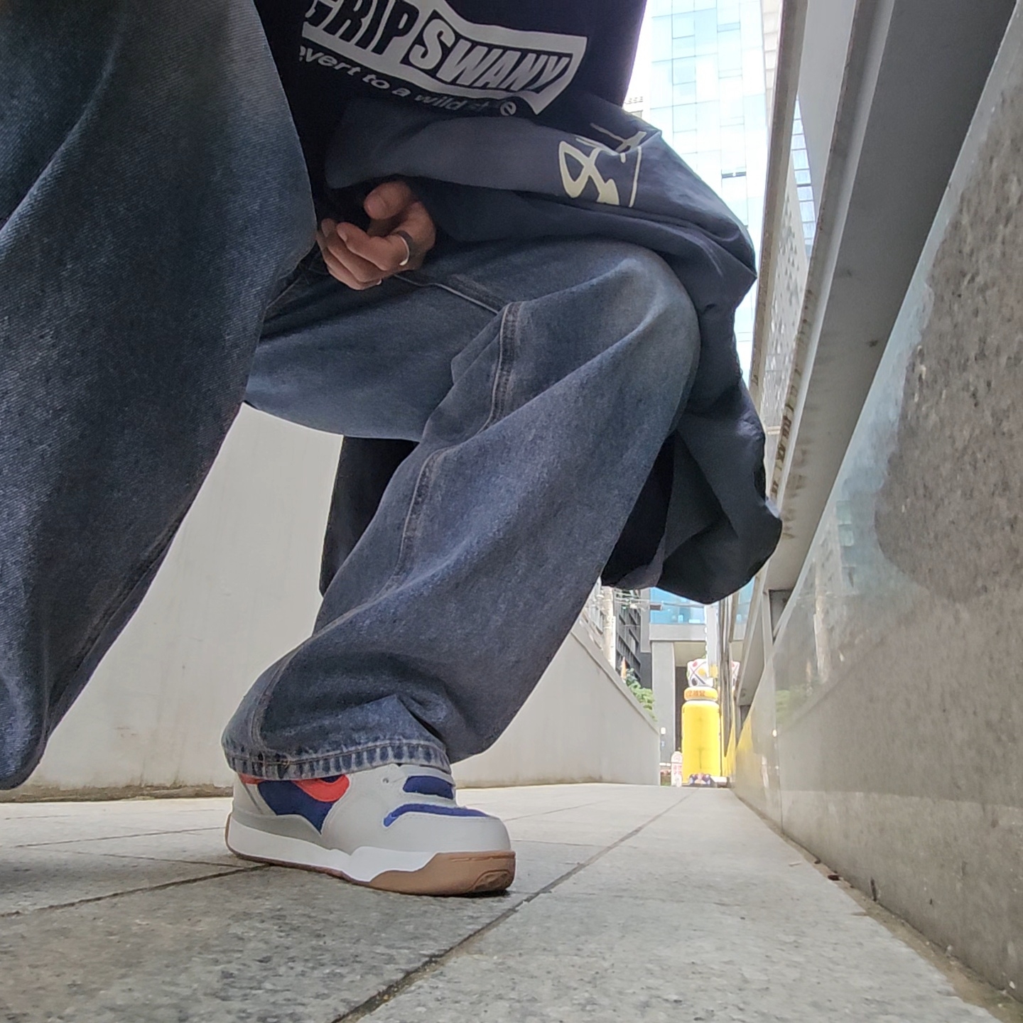 Stussy Wave Dye Beach Shell Jacket Navy, Vans Vault x Gallery Dept. Rowley XLT LX Blue Steel 착용 스타일 - 2