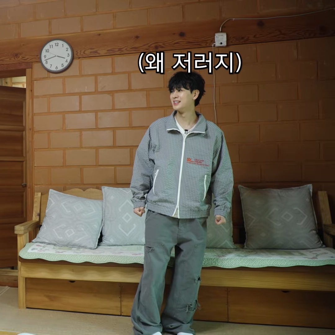 Undermycar Army Canvas Carpenter Pants Khaki Gray, Undermycar Army Canvas Carpenter Pants Midnight Teal 착용 스타일 - 1