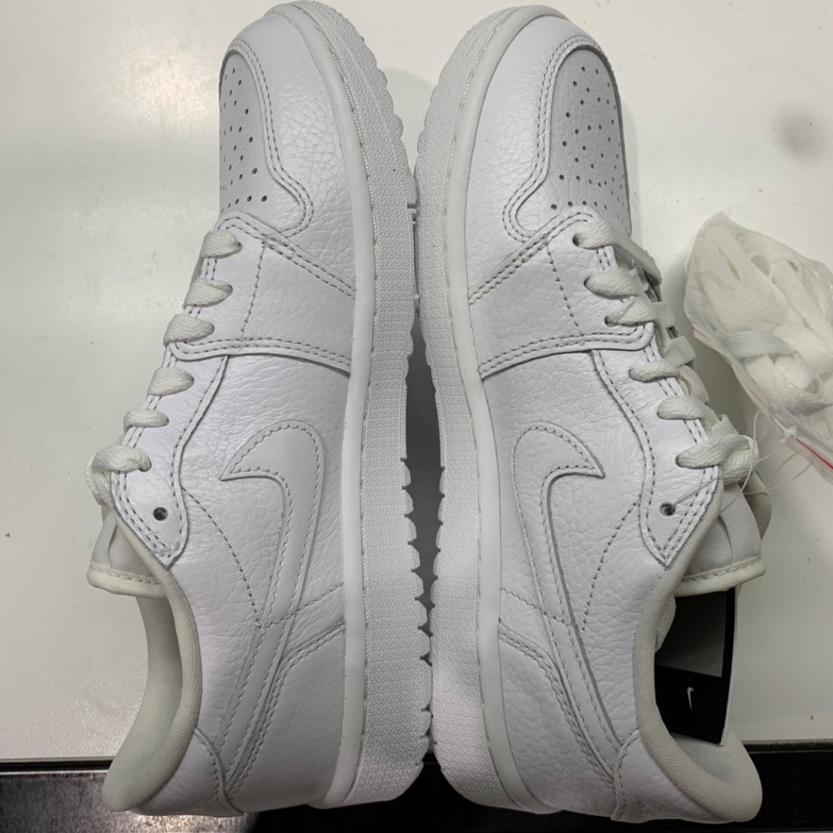 Jordan 1 Low Golf Triple White 착용 스타일