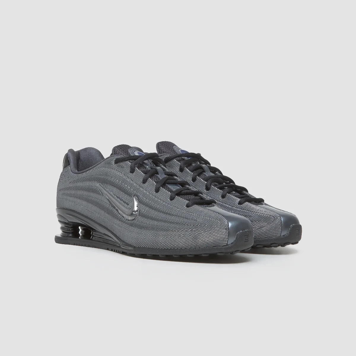 (W) Nike x Naked Shox Z Metallic Hematite Black 착용 스타일 - 3