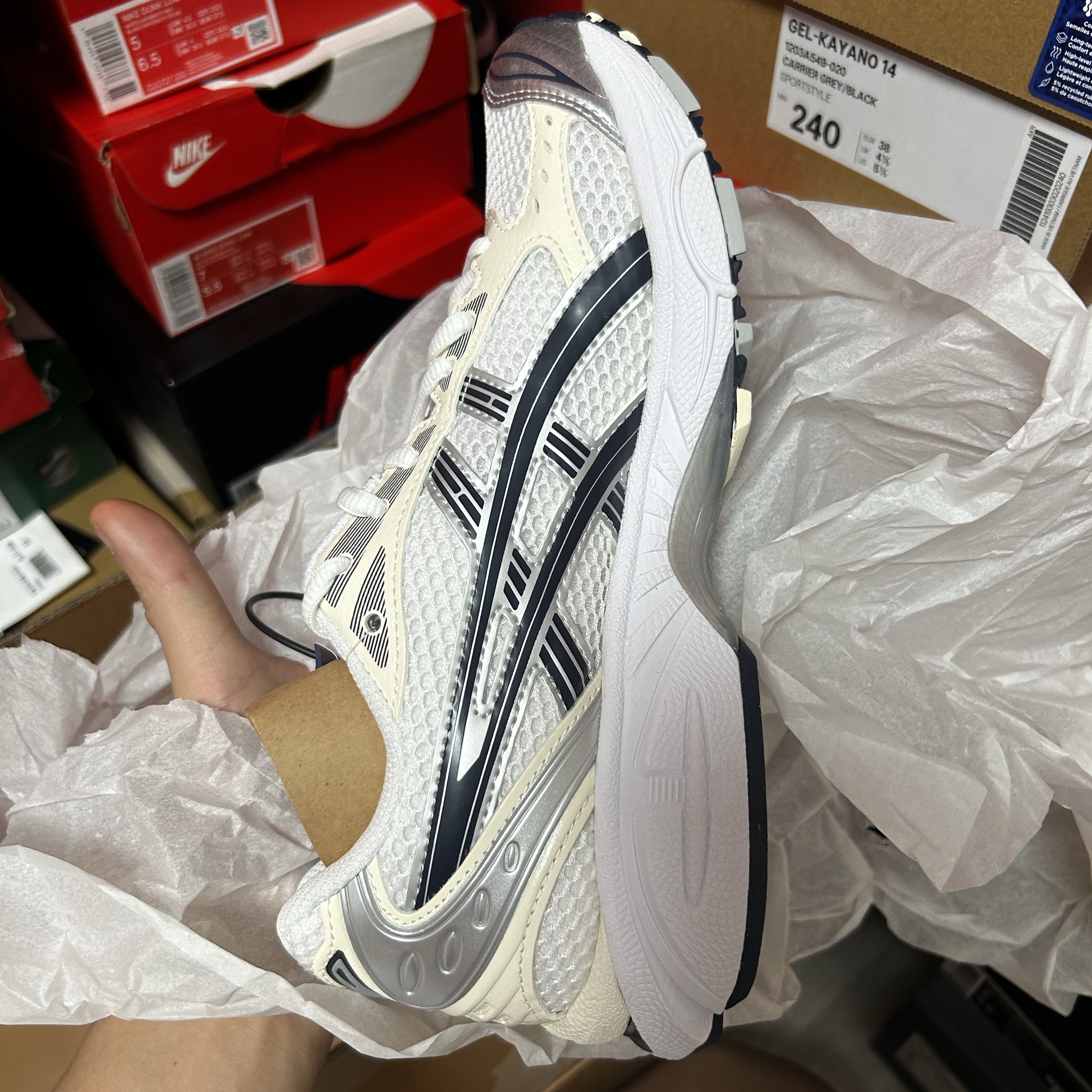 (W) Asics Gel-Kayano 14 White Midnight 착용 스타일