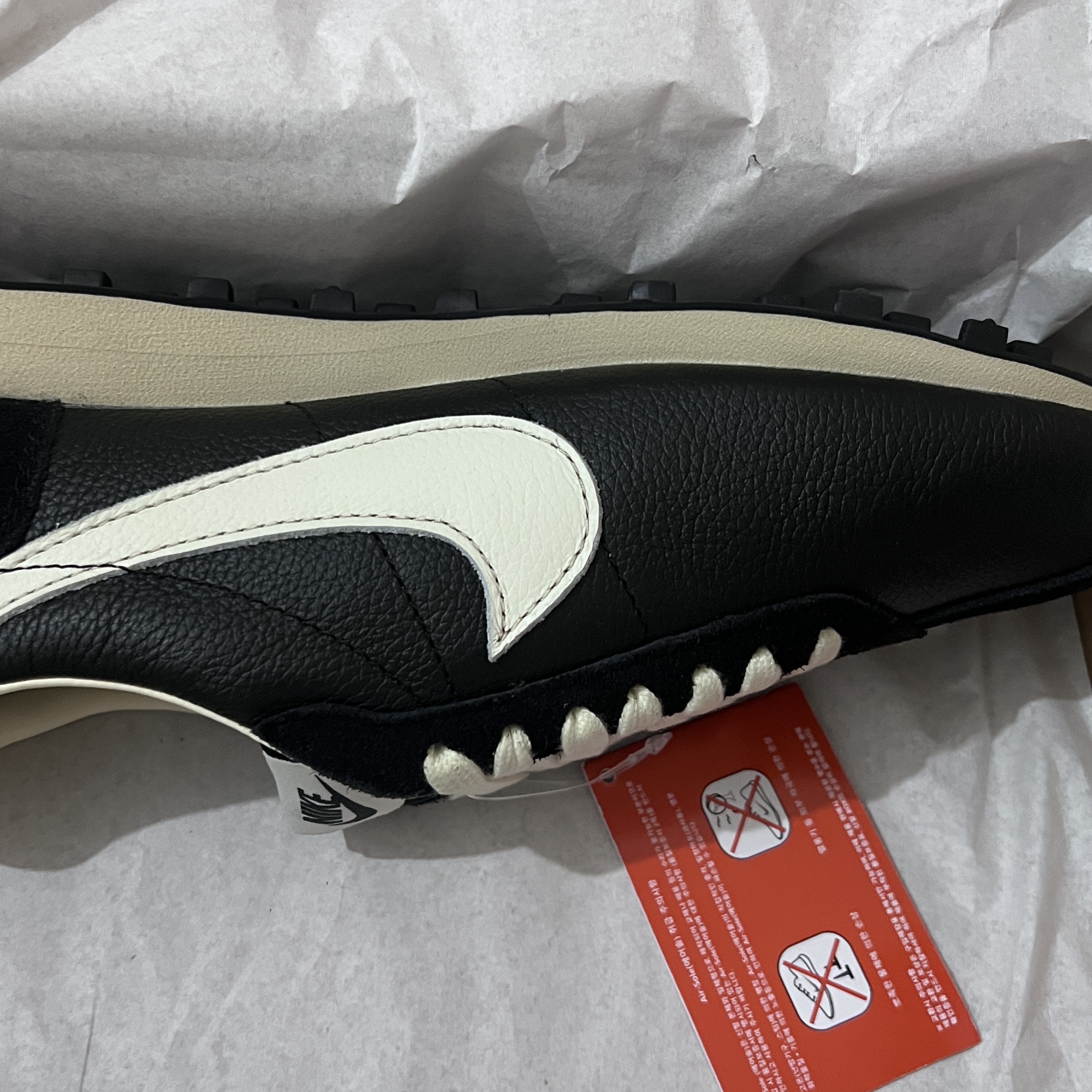 Nike LD-1000 Premium Black Beach 착용 스타일