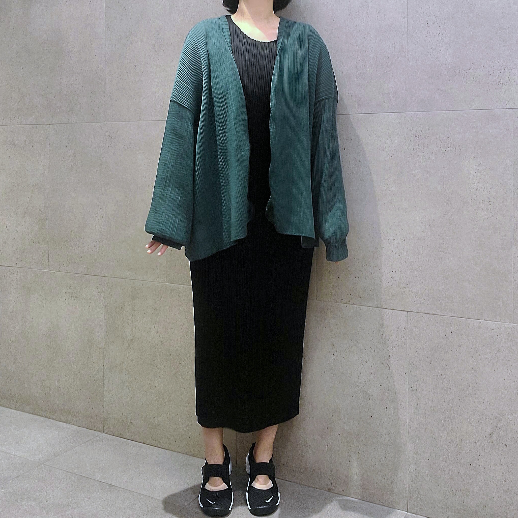 (W) Pleats Please Issey Miyake Basics Dress Black 착용 스타일