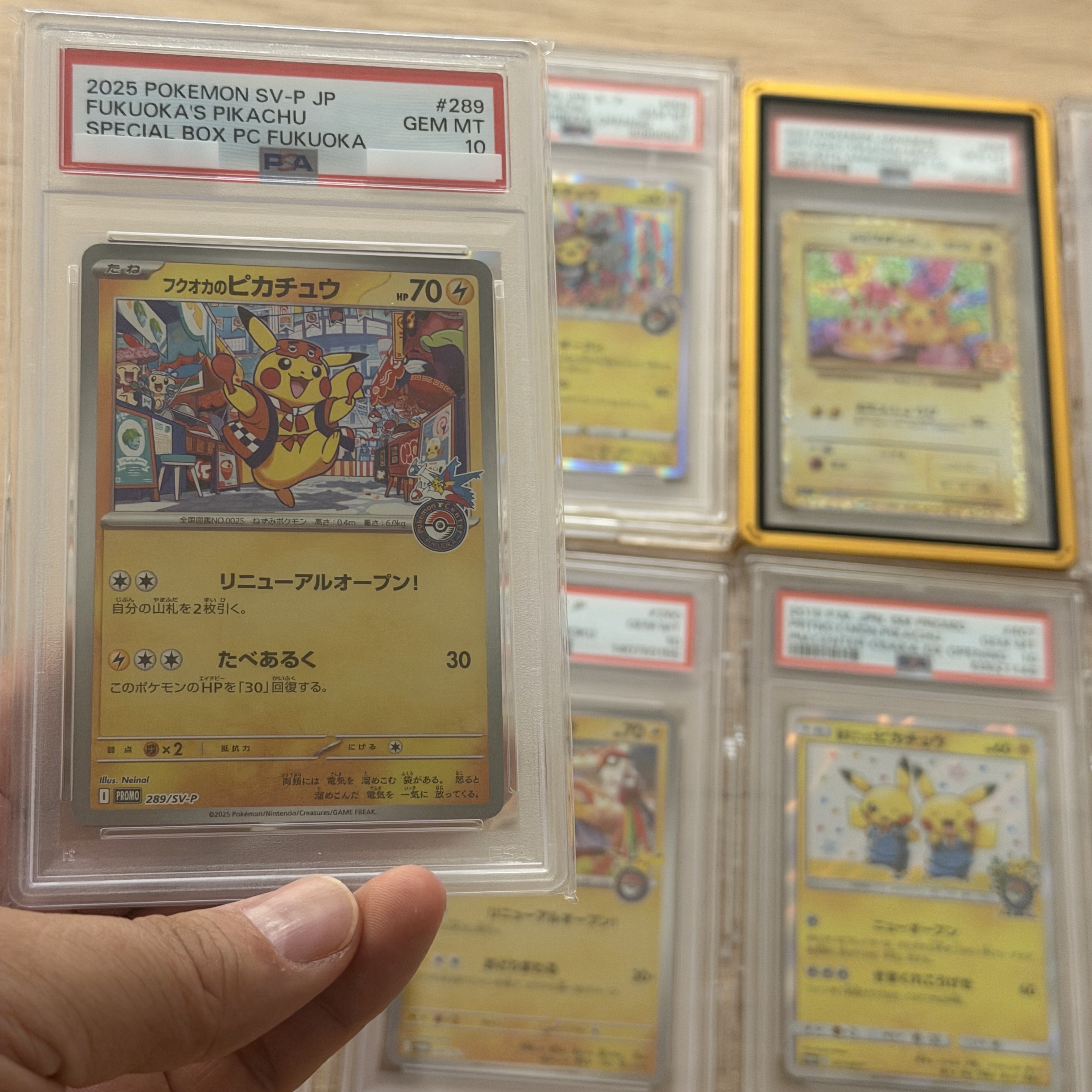 Pokemon TCG Fukuoka's Pikachu P Scarlet & Violet Promos (Japanese Ver.) 착용 스타일