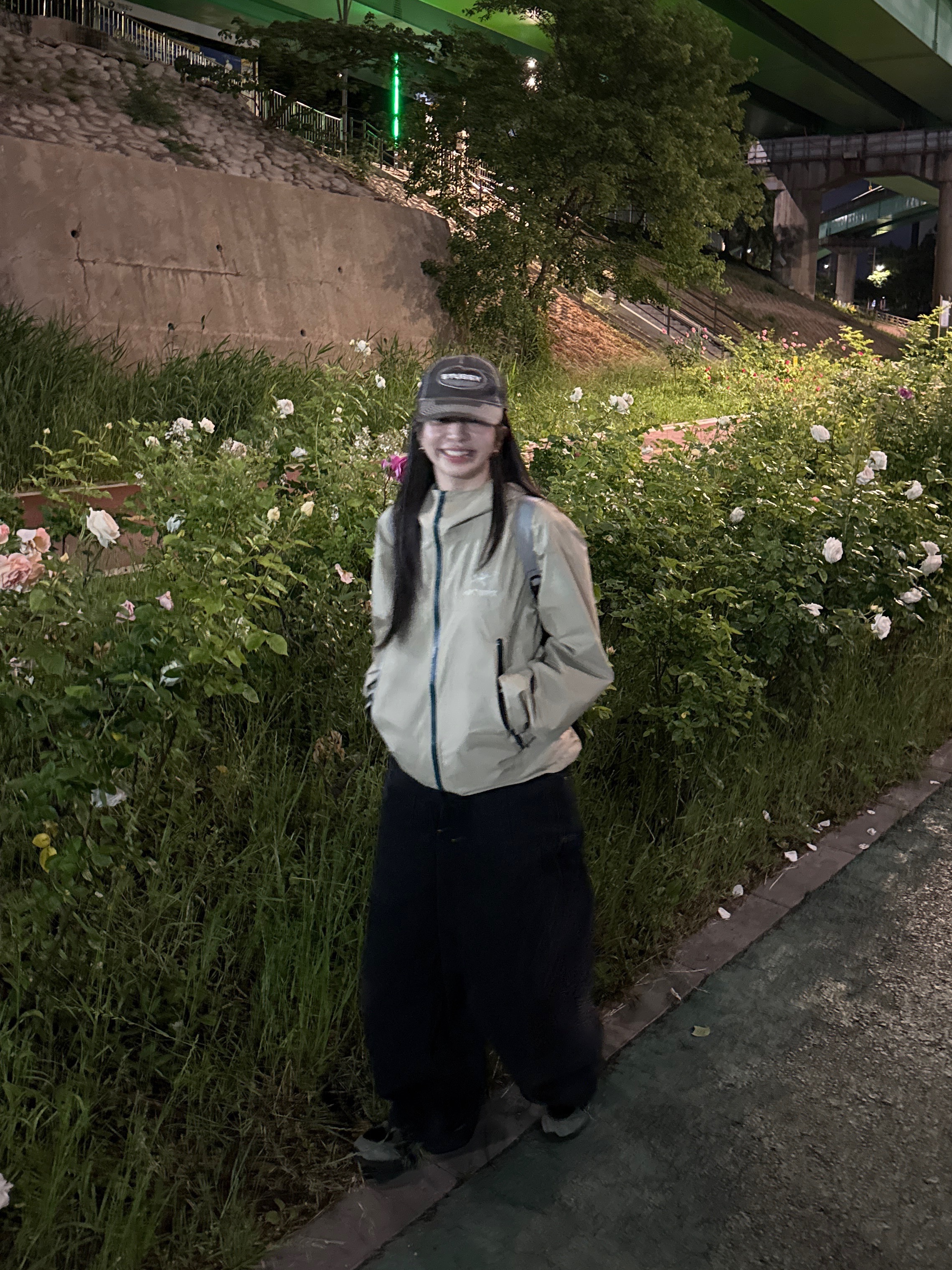Arc'teryx Beta Jacket Wicker, Stussy Low Pro Trucker Cut-Out Leather Snapback Brown 착용 스타일 - 2
