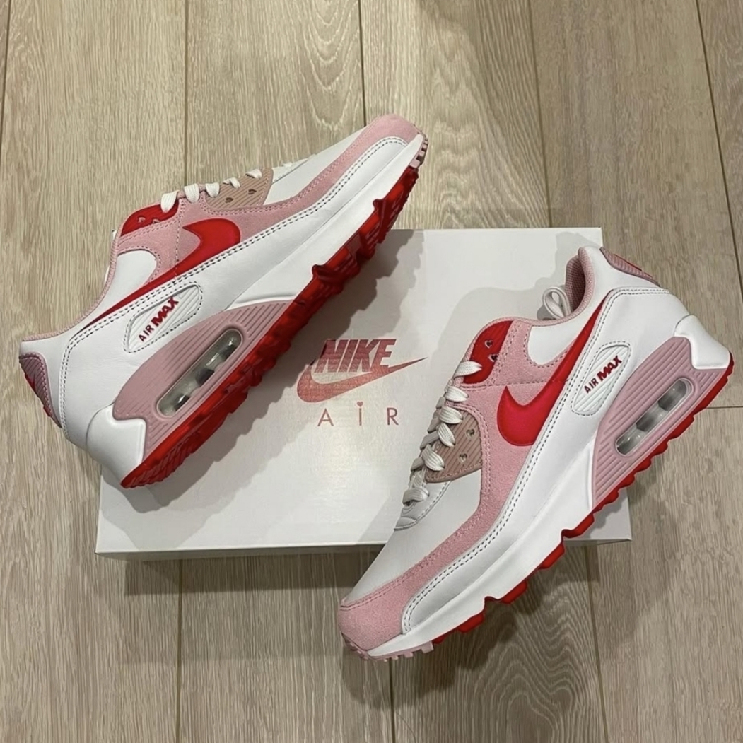 (W) Nike Air Max 90 QS Valentine's Day 착용 스타일