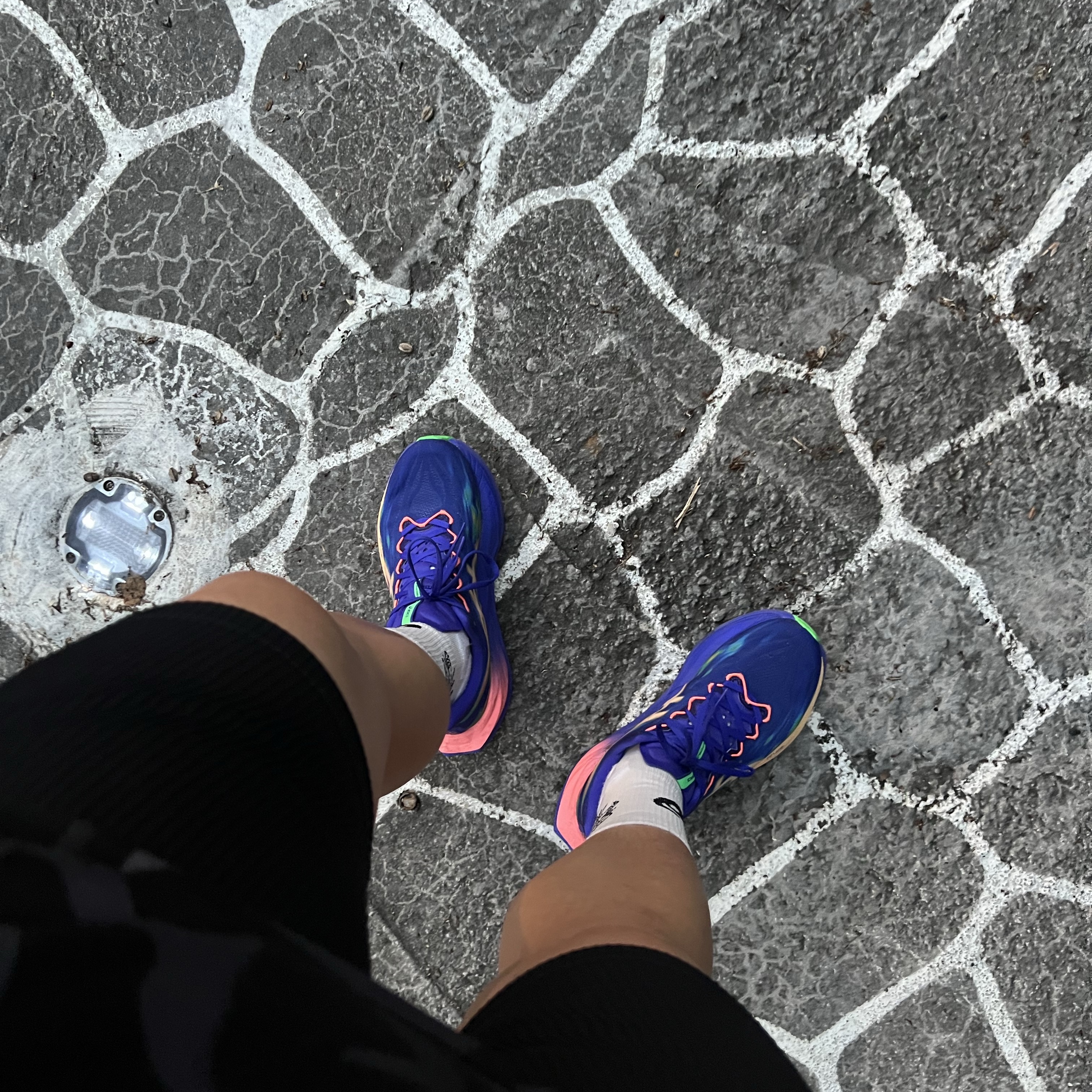 Asics Superblast 3 Cobalt Burst Light Orange 착용 스타일