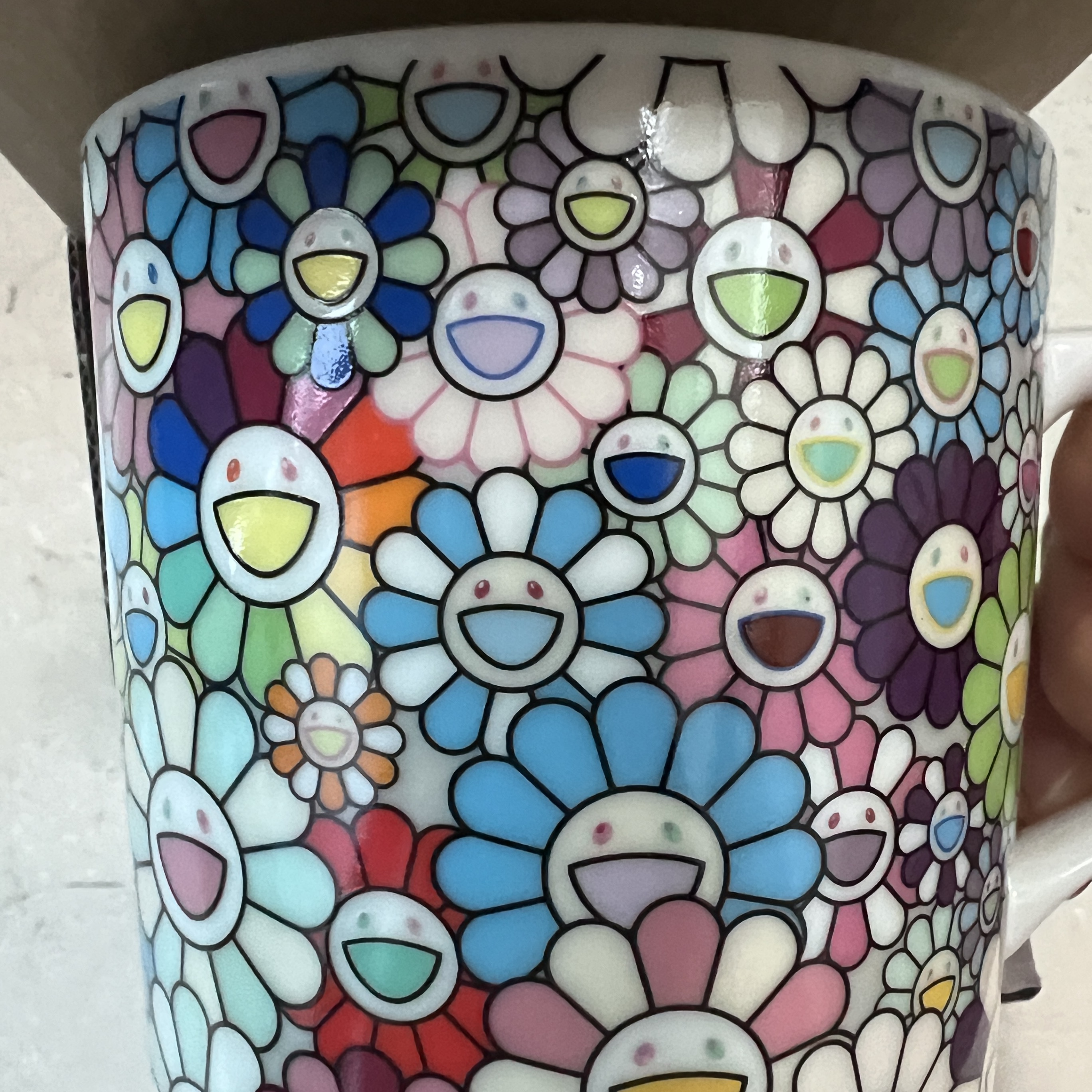 Kaikai Kiki Mug Flower 착용 스타일