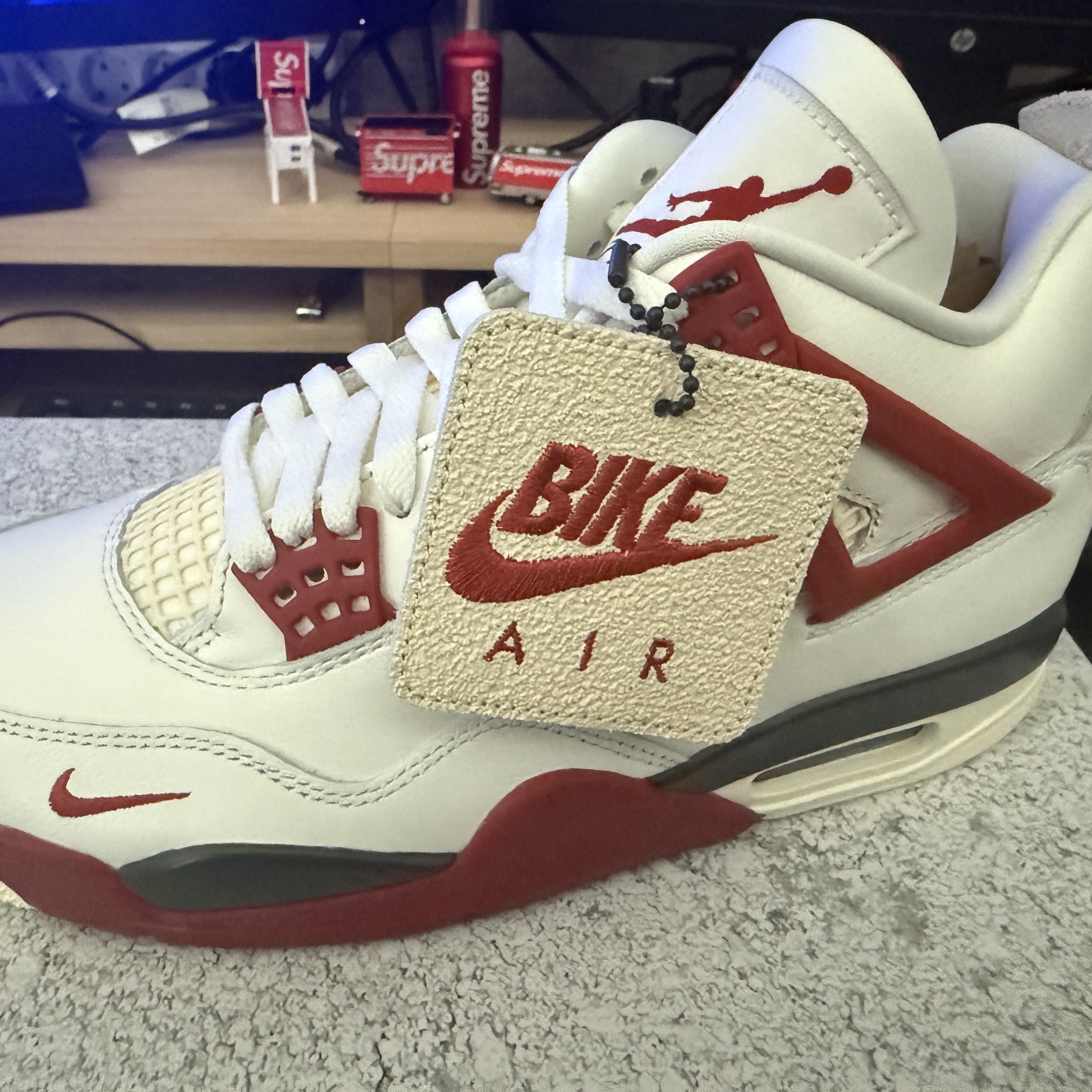 Jordan 4 x Nigel Sylvester Retro OG Brick After Brick 착용 스타일