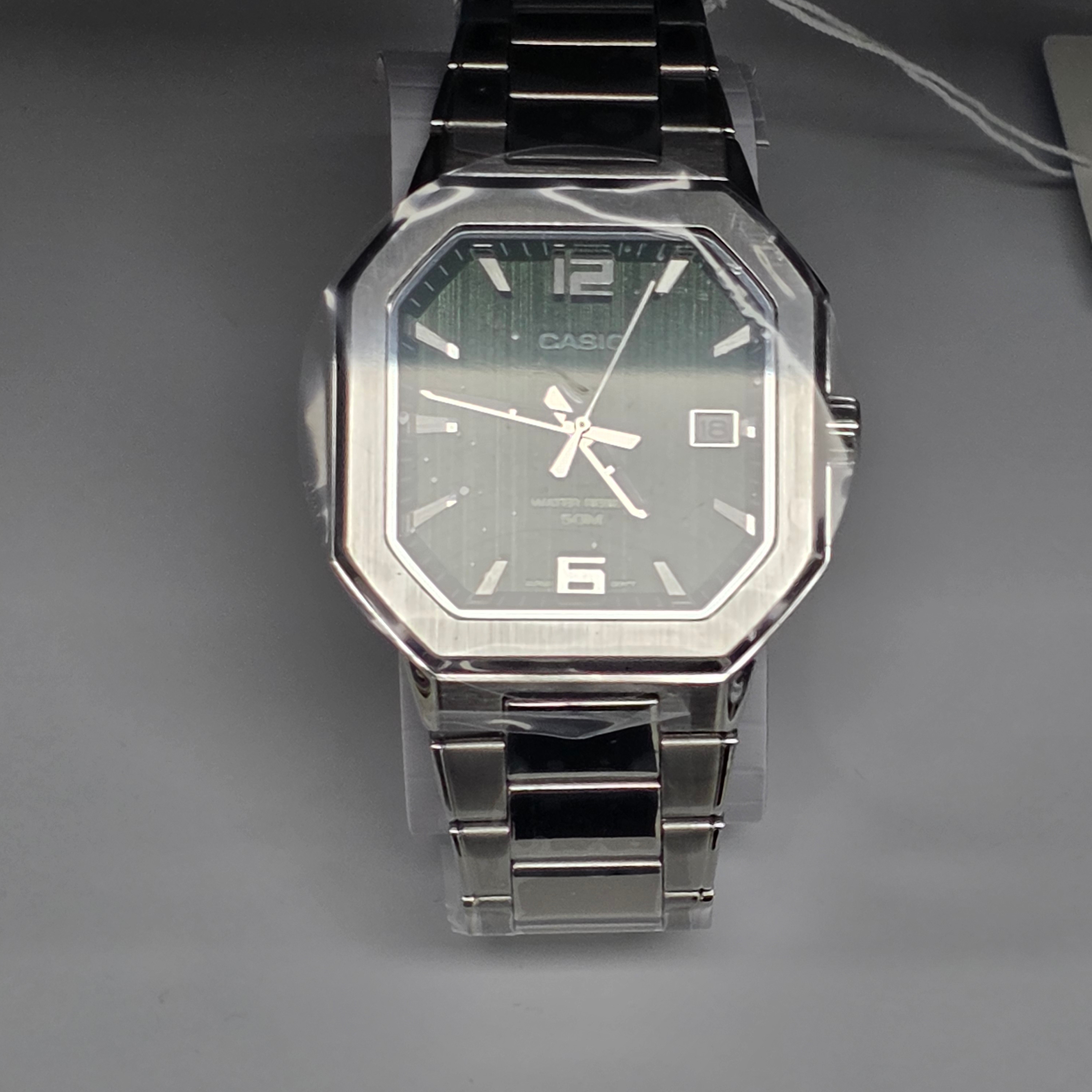 Casio MTP-B195D-3AV 착용 스타일