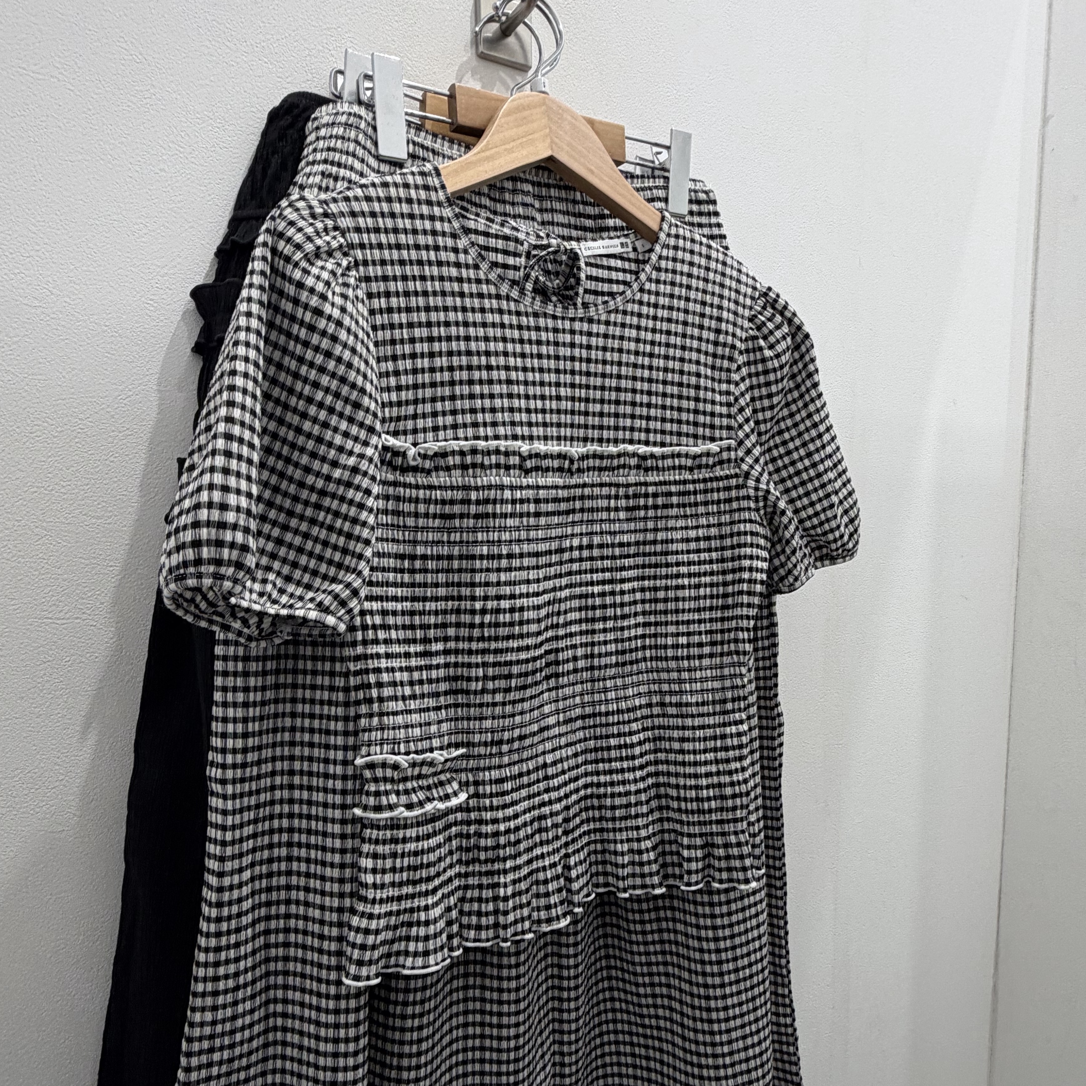 (W) Uniqlo x Cecilie Bahnsen Shirring Volume Sleeve T-Shirt Flower Off White 착용 스타일