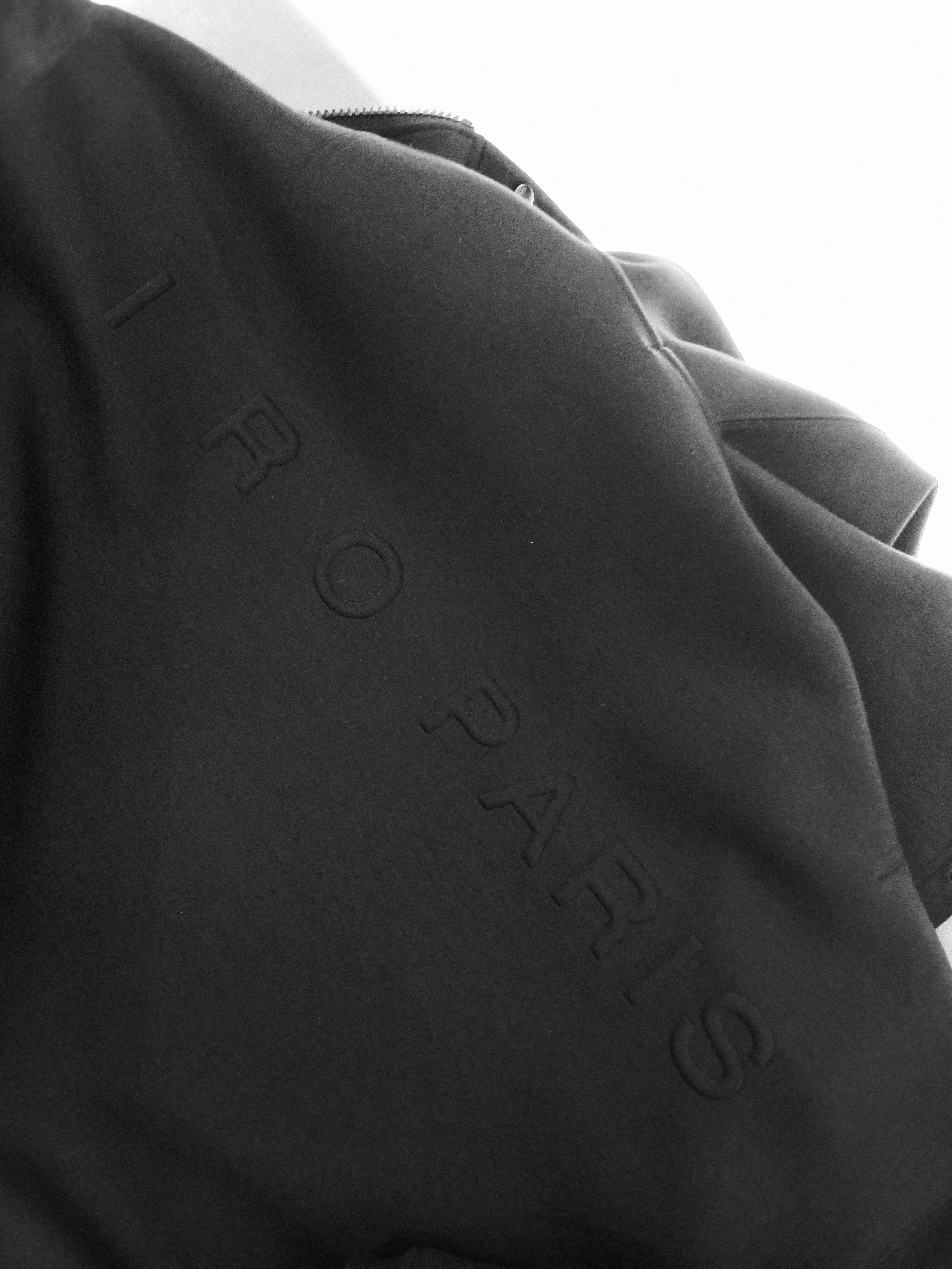IRO Voile Cushioned Fabric Hooded Zip-Up T-Shirt Black, Supreme x The North Face Split 6-Panel Black - 24SS 착용 스타일 - 2