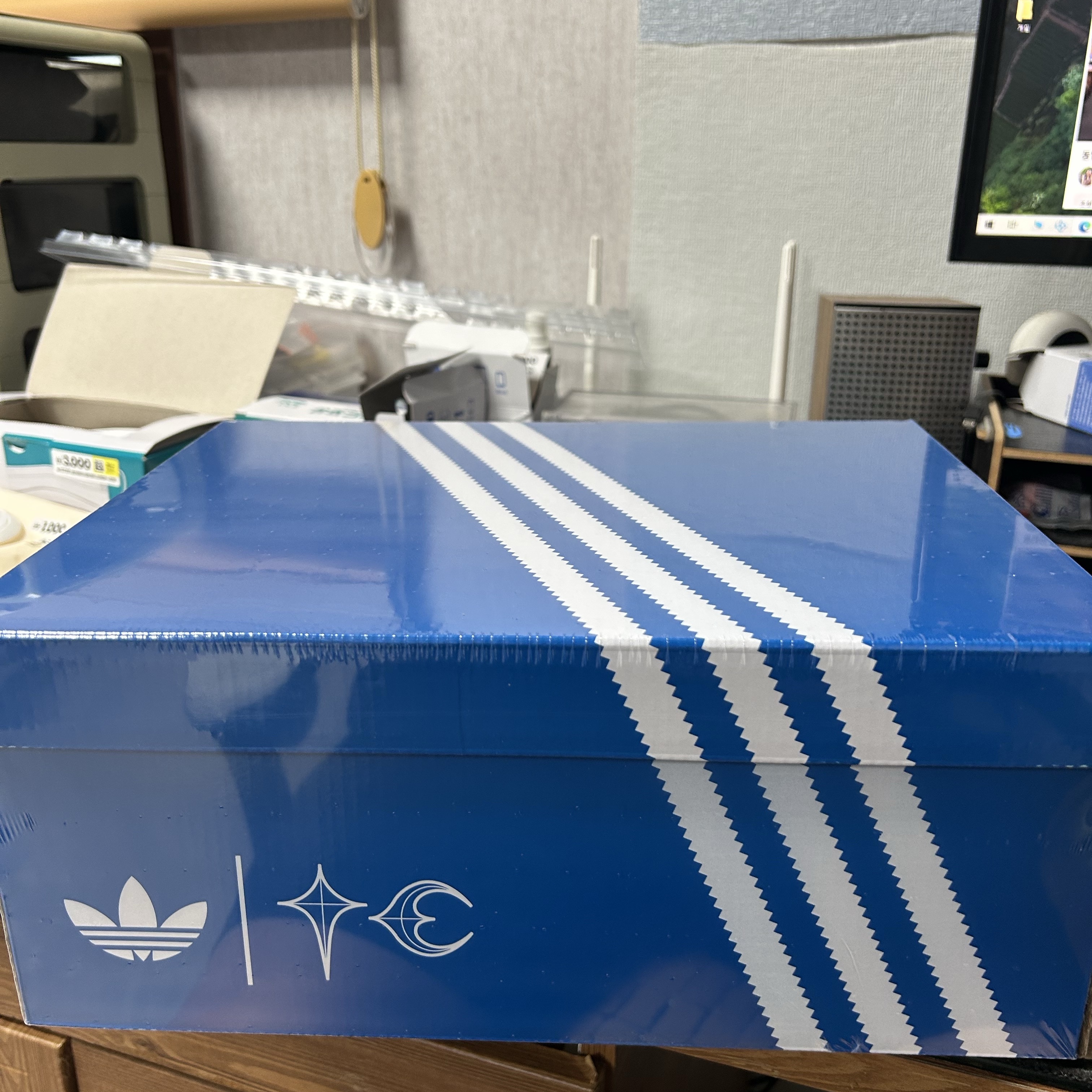 Adidas x Thug Club Adifom Iiinfinity Mule Core Black 착용 스타일 - 1