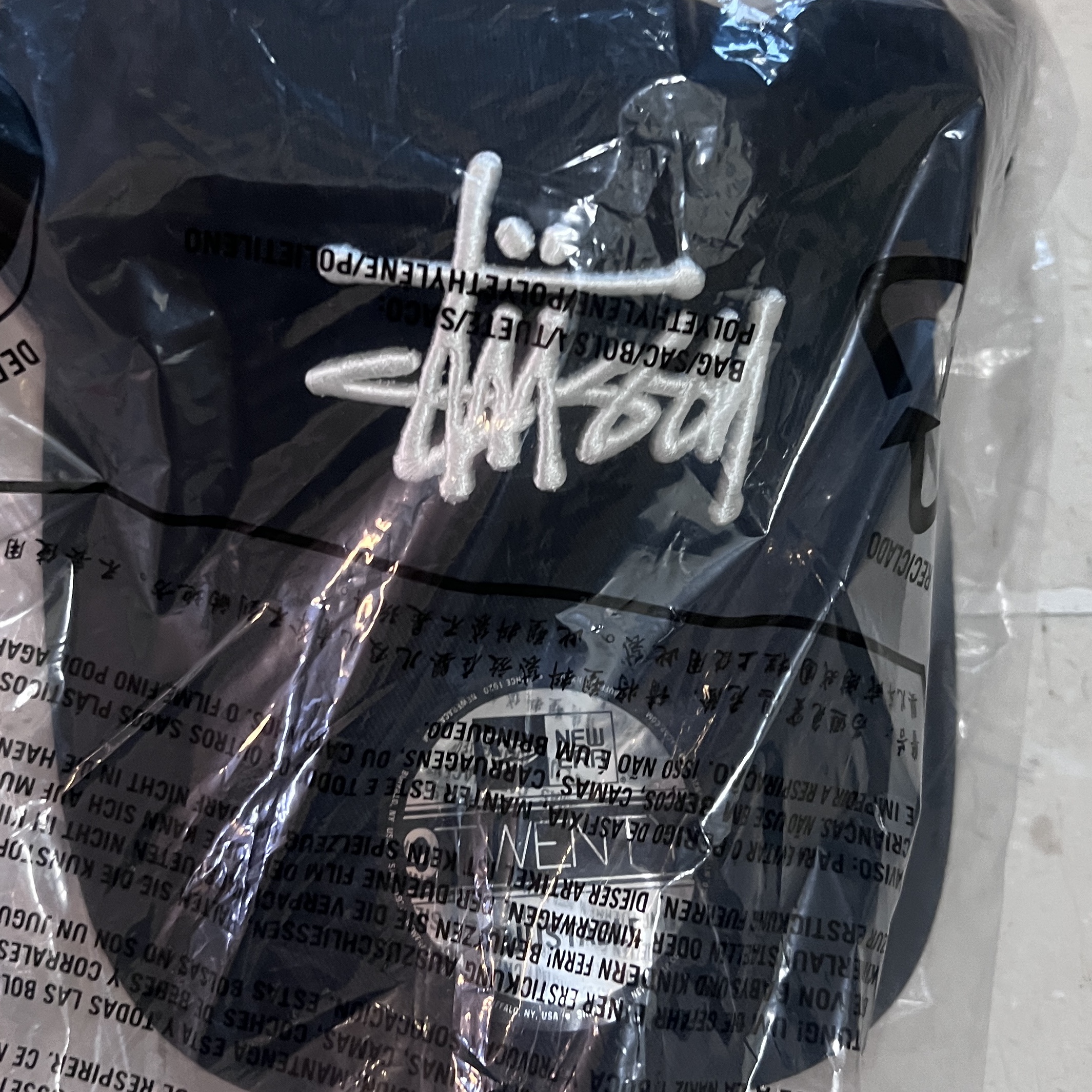 Stussy Basic New Era 9Twenty Basic Strapback Black 착용 스타일