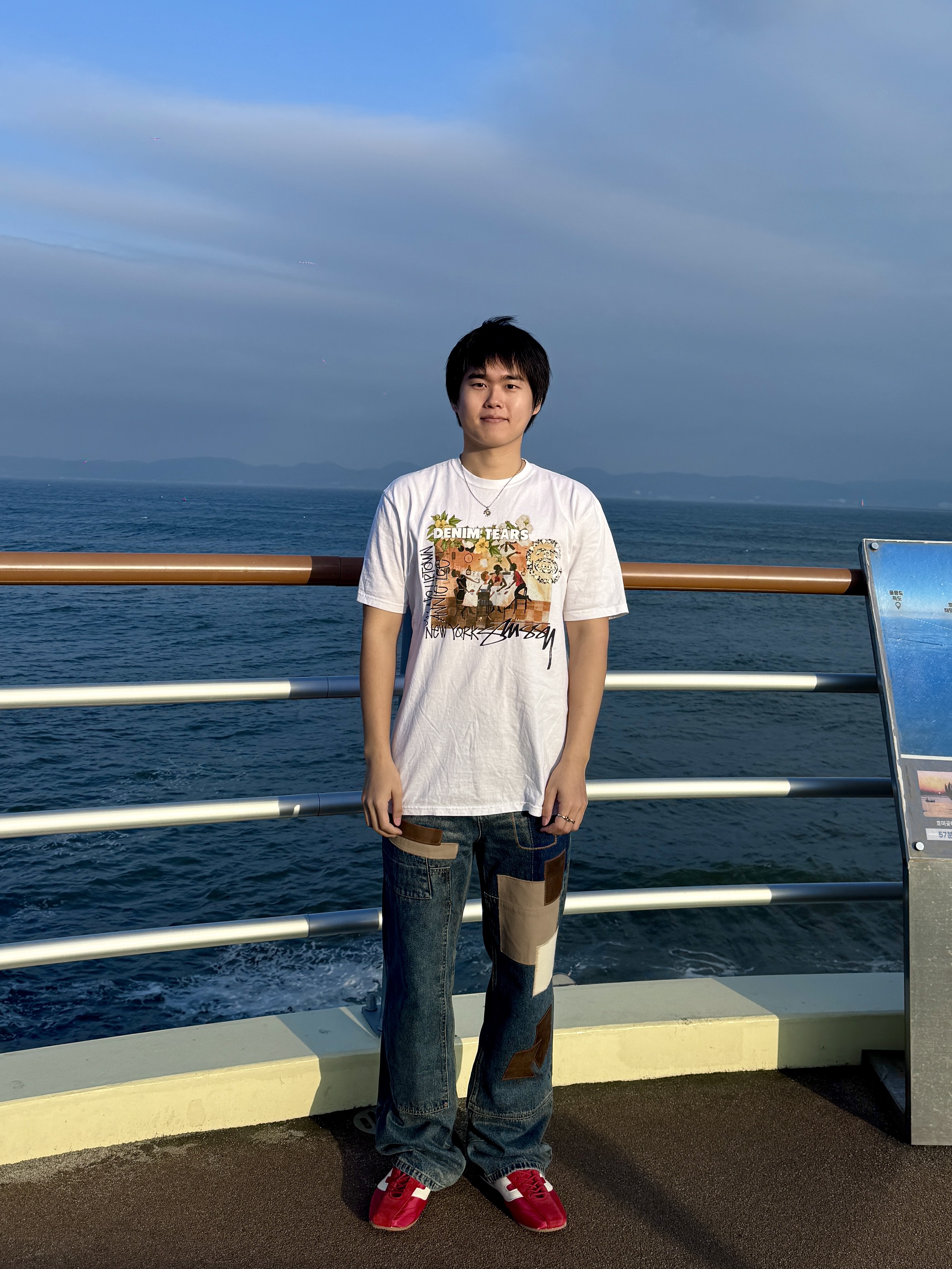 PRO-SPECS NOVA Red, Stussy x Denim Tears Annie Lee T-Shirt White 착용 스타일 - 3