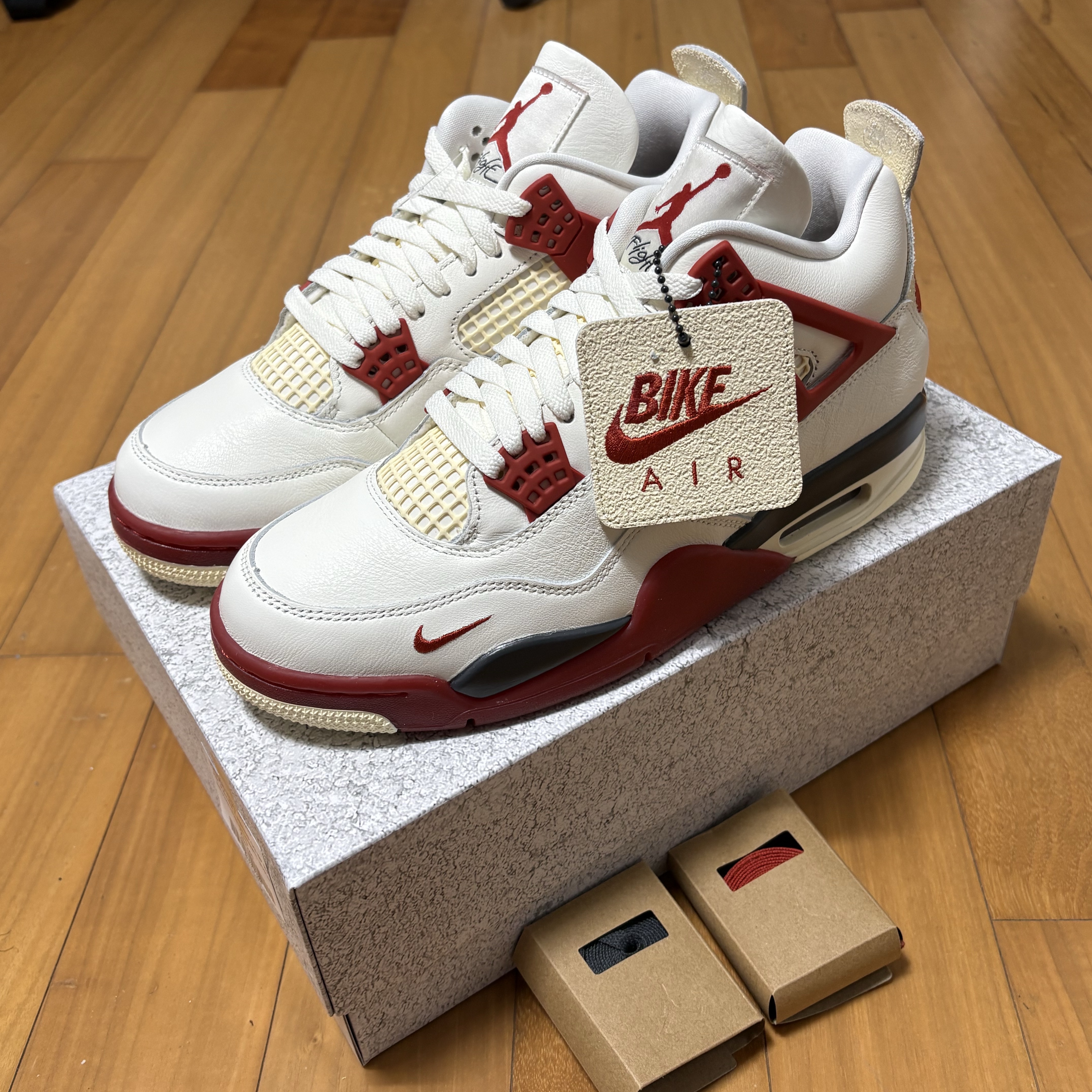 Jordan 4 x Nigel Sylvester Retro OG Brick After Brick 착용 스타일 - 2
