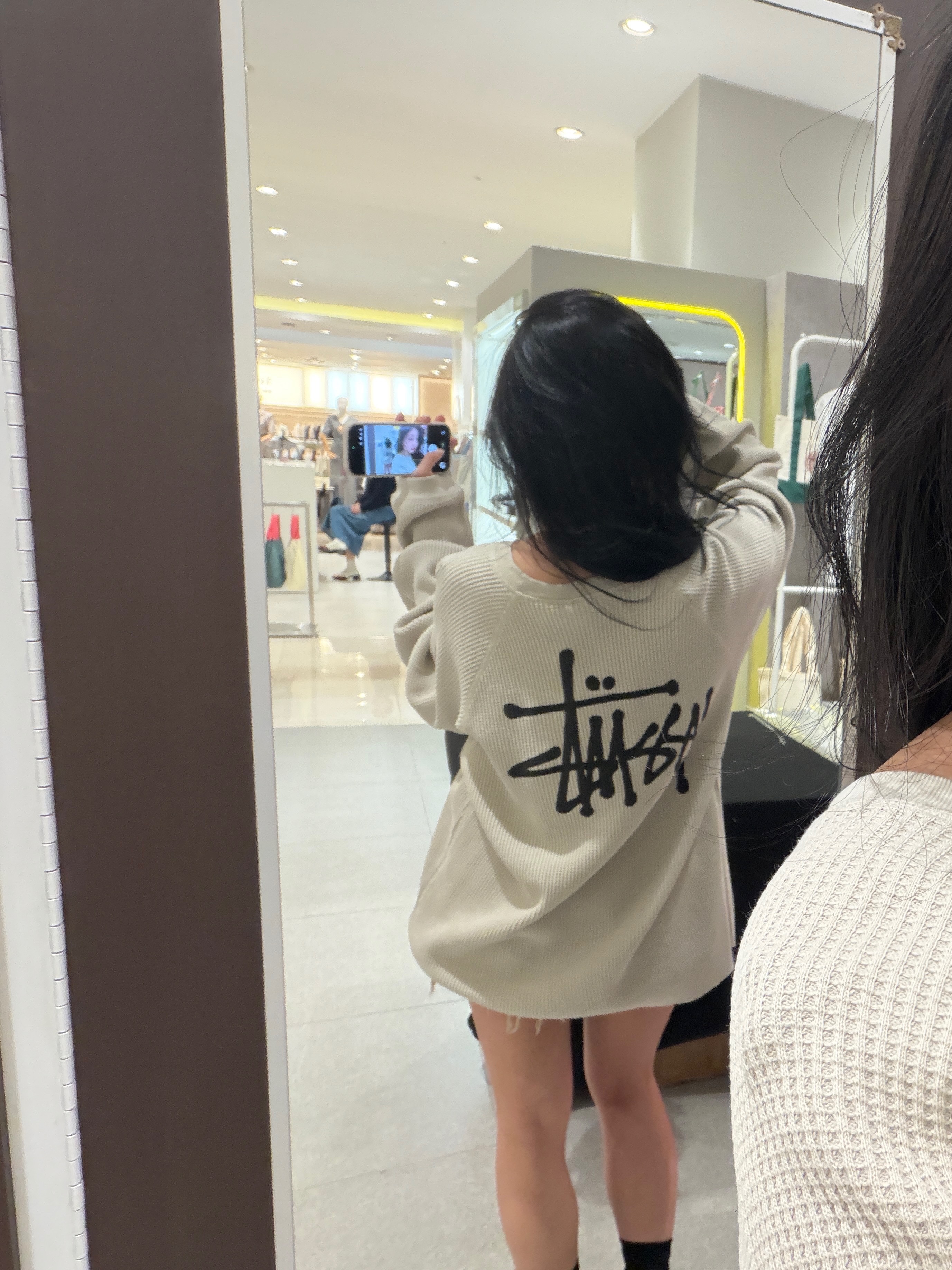 Stussy Raglan Thermal LS Crew Bone, Chrome Hearts Silichrome CH Cross Pendant Black 2022/2023/2025 착용 스타일 - 2