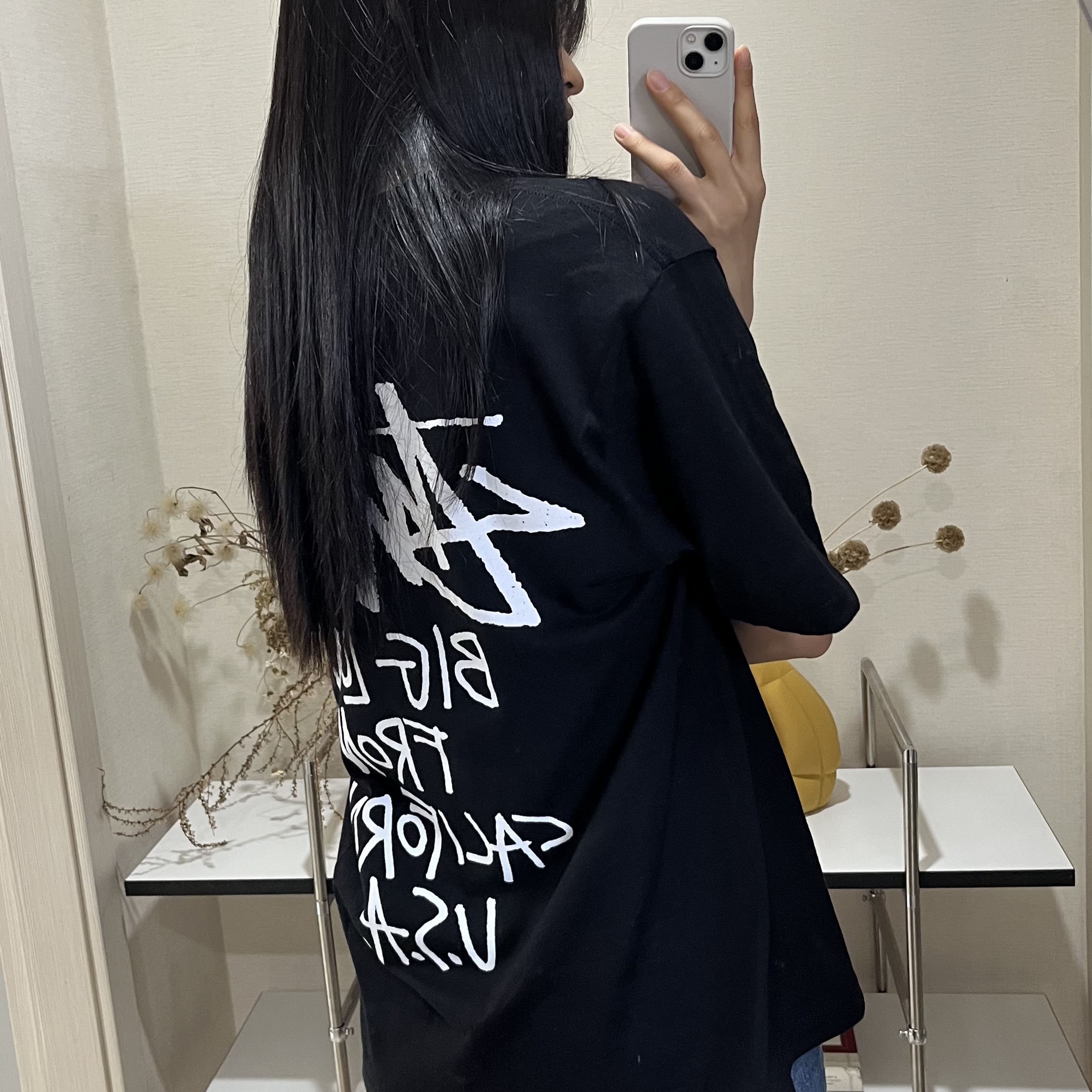 Stussy Big Love T-Shirt Ash Heather, Stussy Big Love T-Shirt Black 착용 스타일