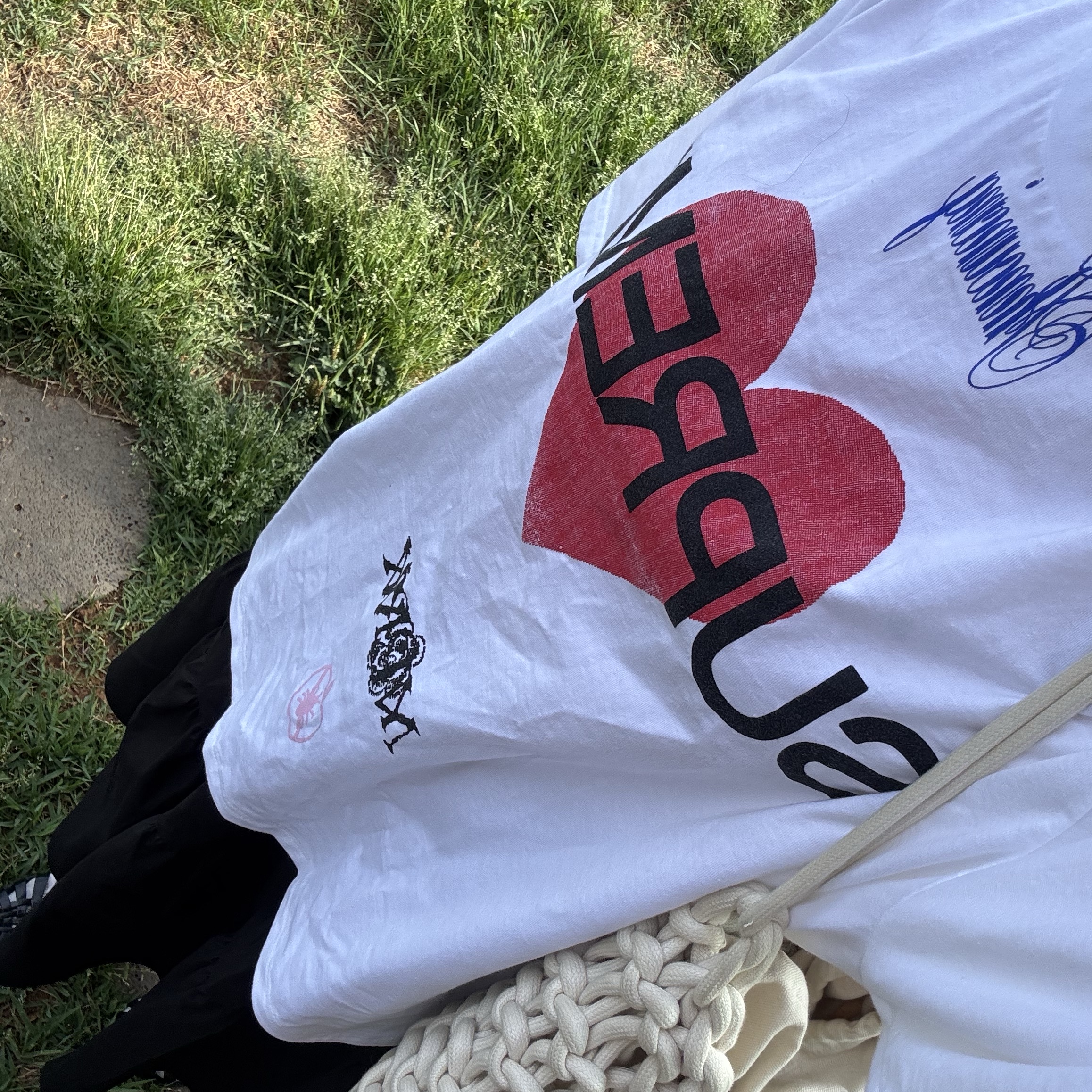 Supreme Announcing T-Shirt White - 25SS 착용 스타일 - 2