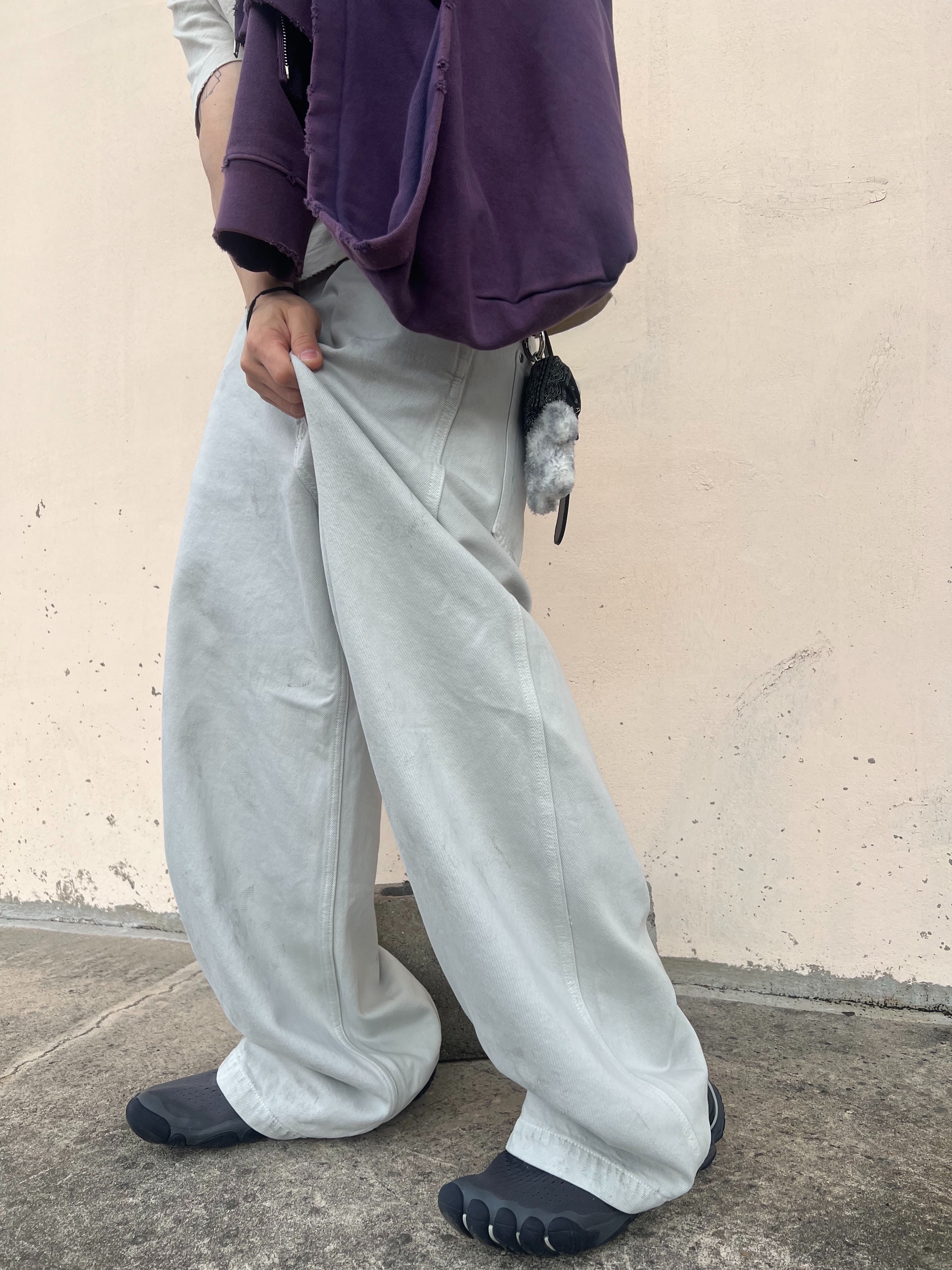 Thevinylhouse Necklace Vintage Slub Tee Beige, Undermycar MU.128 Original Logo Cracked Leather Belt Silver / Black 착용 스타일 - 6