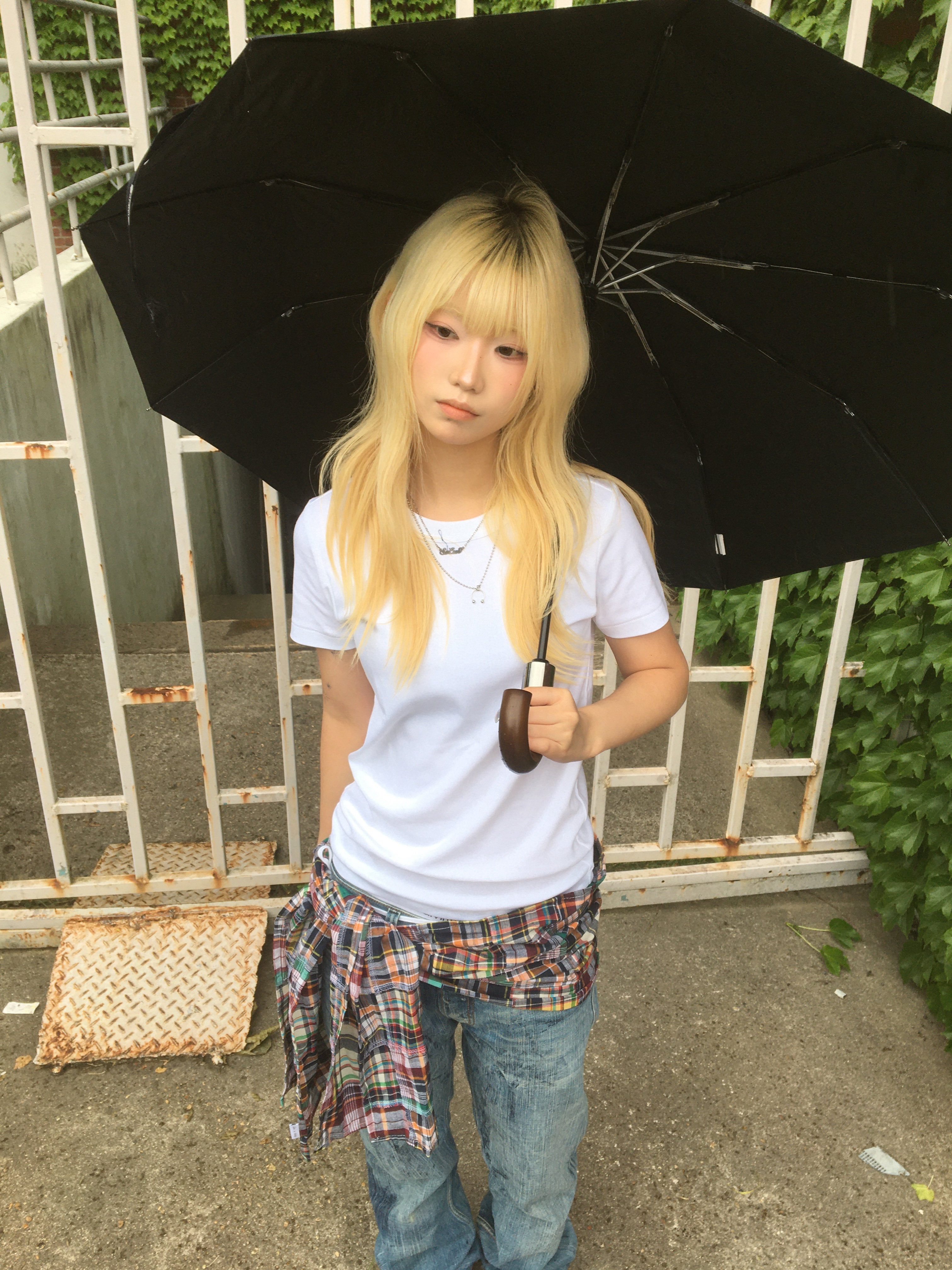 Uniqlo U Crewneck T-Shirt White 착용 스타일
