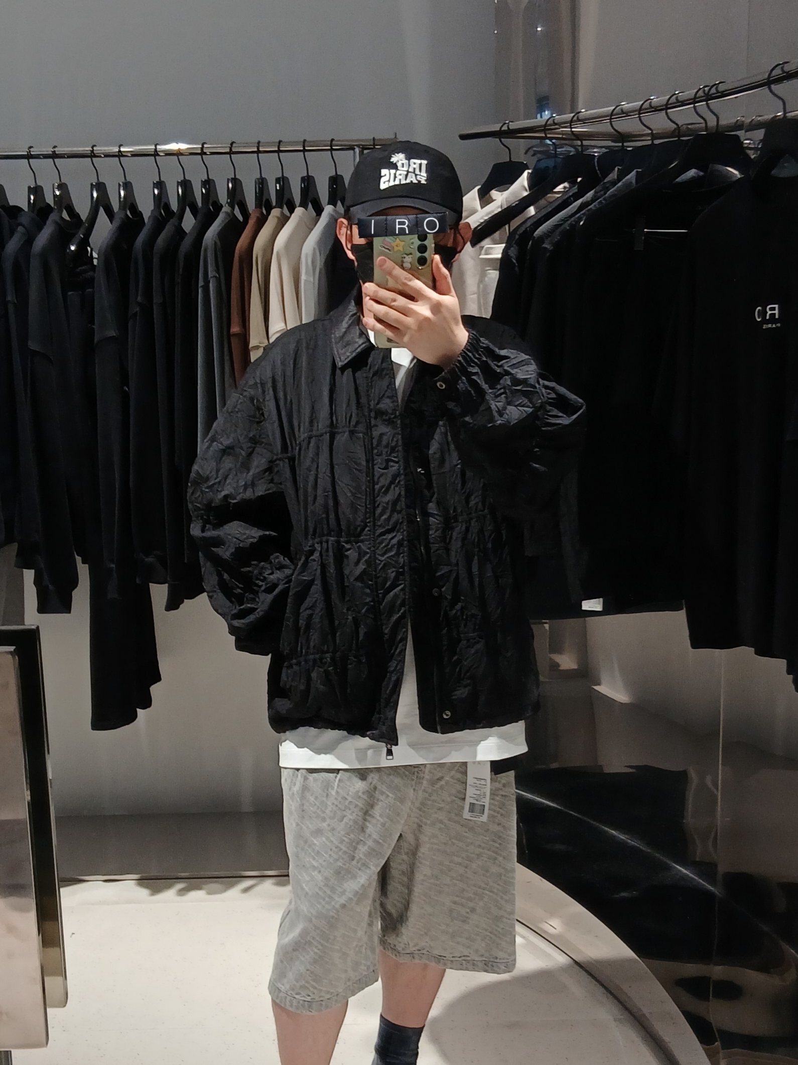Iro Caliopal Two-Pintuck Light Denim Short Pants Gray, Iro Palmtree Nylon Ball Cap Navy 착용 스타일 - 8