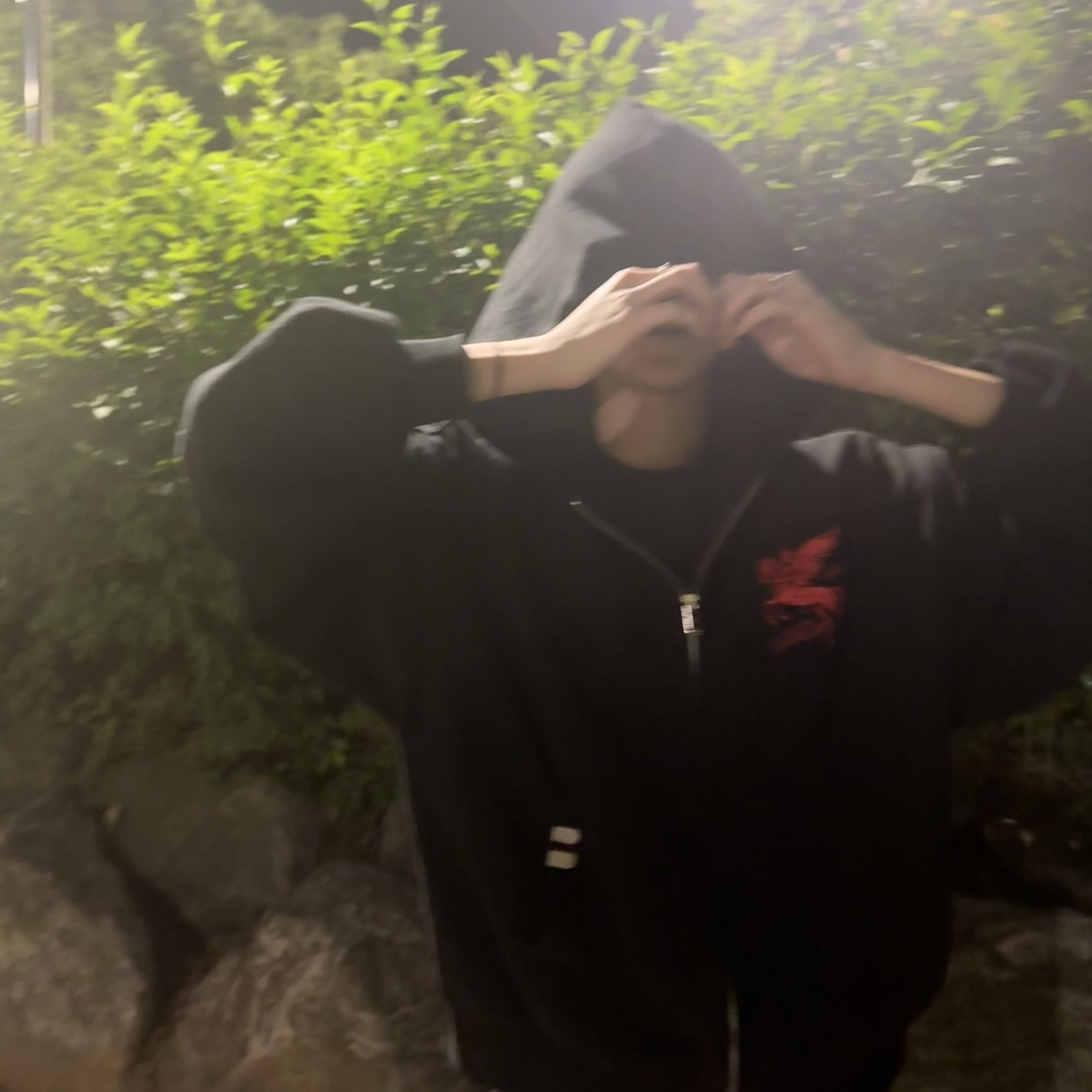 [트리플적립] PACOSPLY Falling Angel Zip Up Hoodie Black 착용 스타일