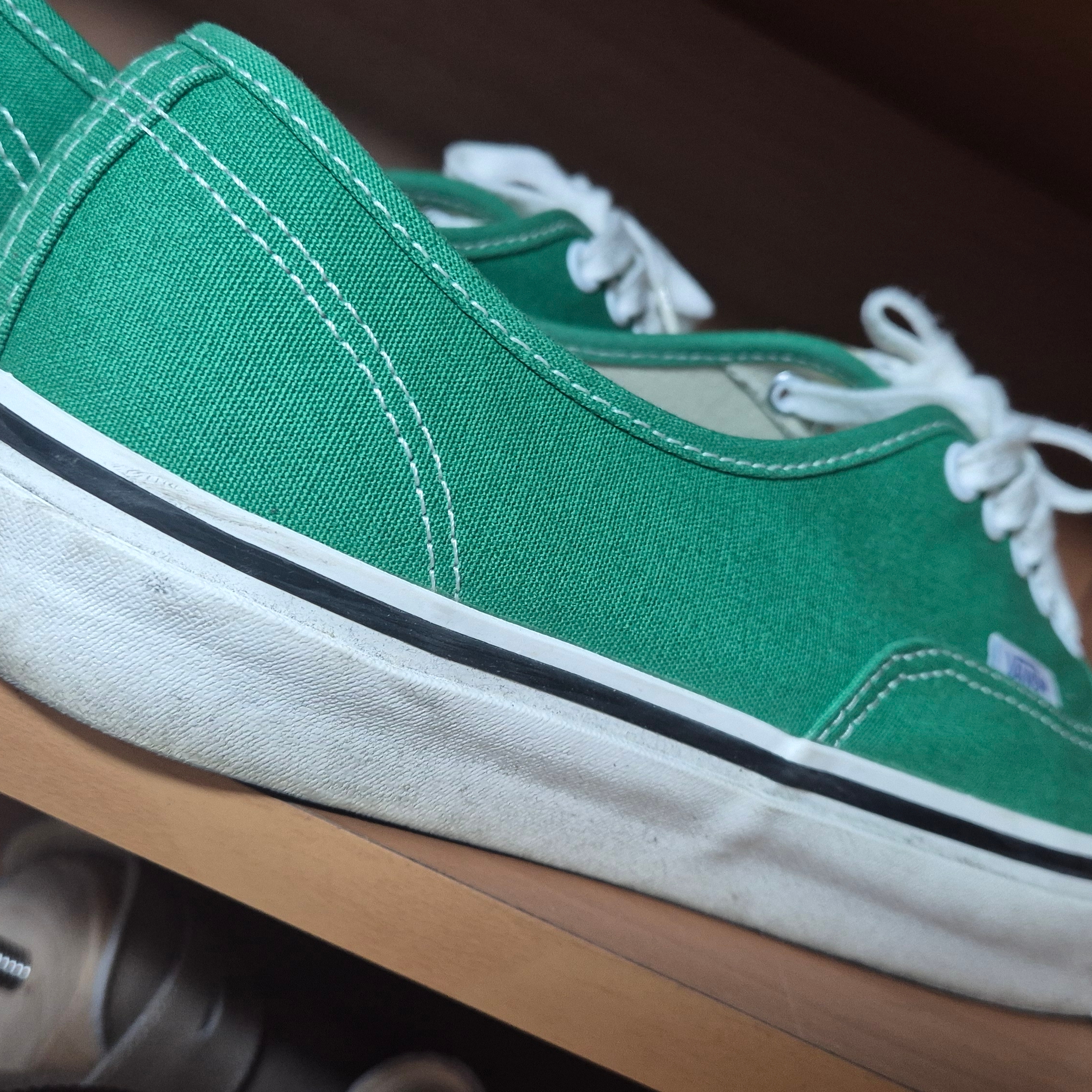 Vans Authentic 44 DX Anaheim Factory Emerald Green 착용 스타일