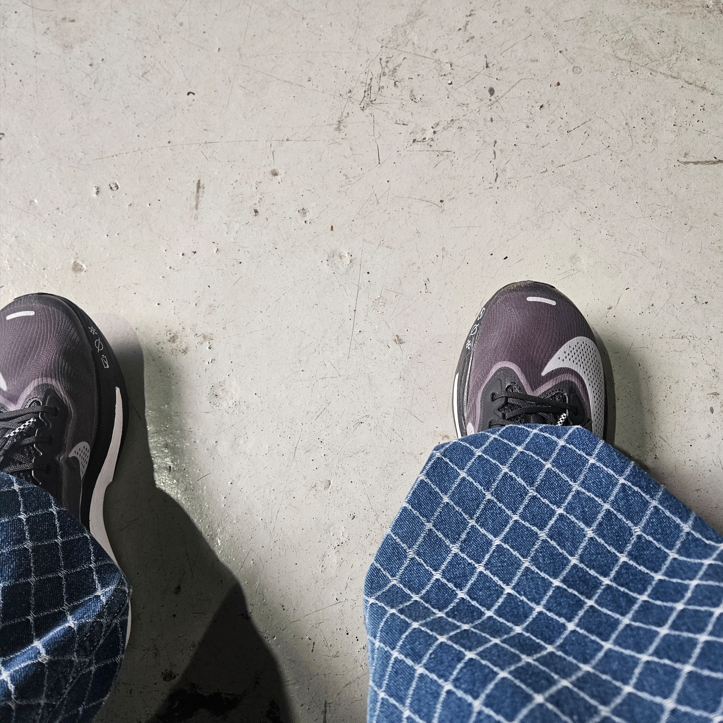 Nike Zoom Fly 6 Black Light Smoke Grey 착용 스타일