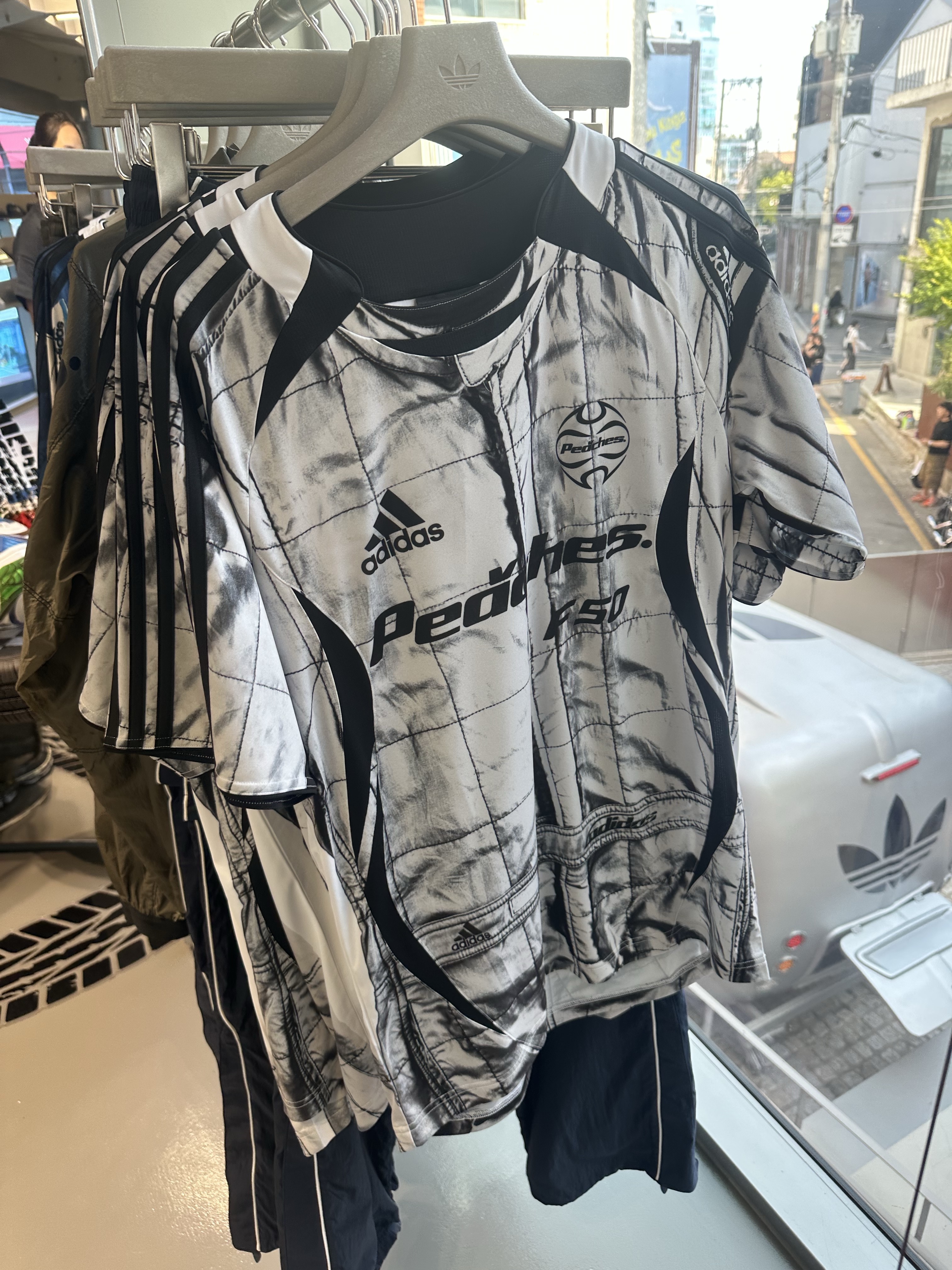 Adidas x Peaches Teamgeist Jersey Chalk White - KR Sizing 착용 스타일