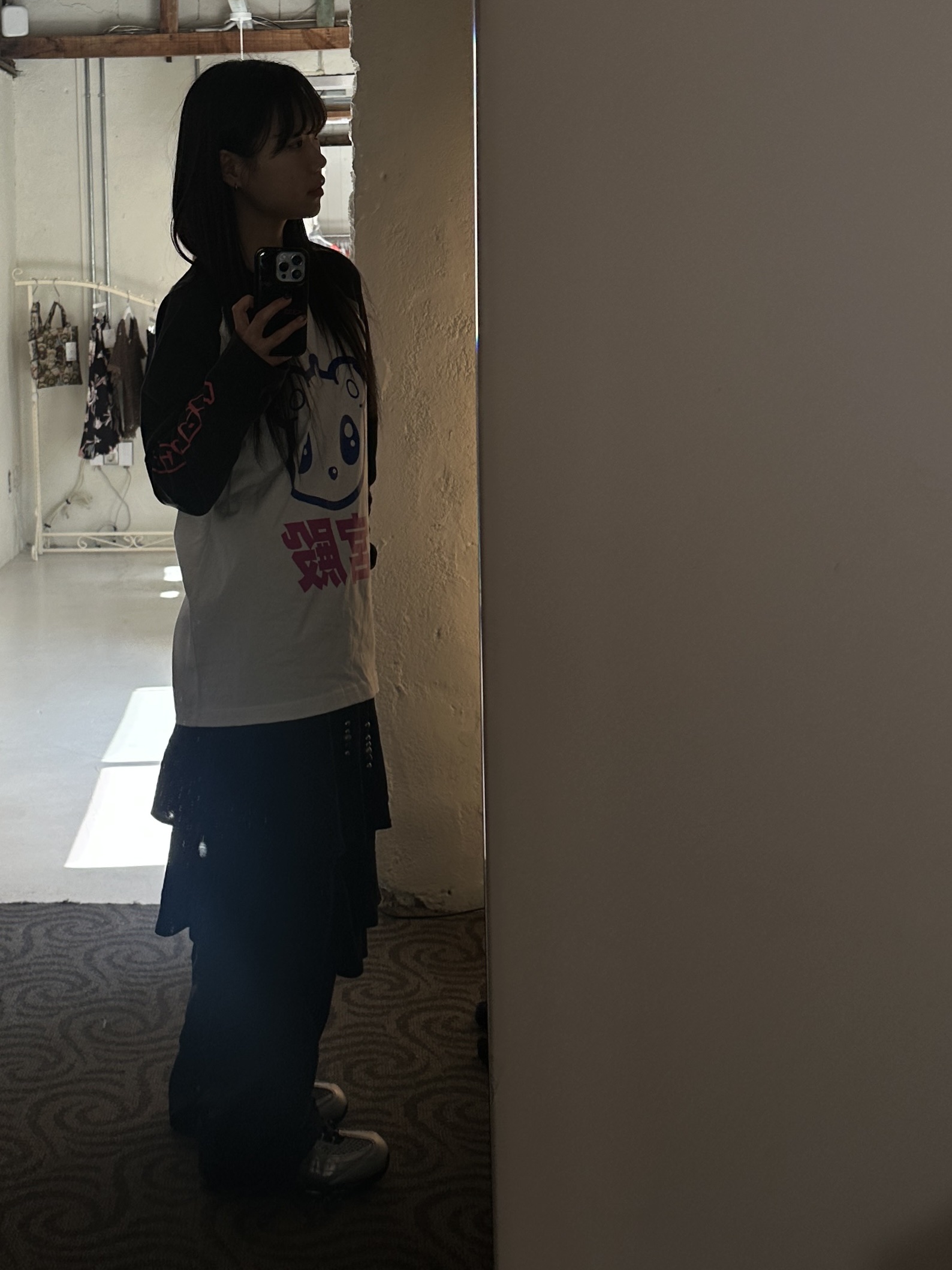 Nike x Palace Air Max 95 Metallic Silver Aluminum, Palace Kawaii Raglan Longsleeve White - 25FW 착용 스타일 - 2