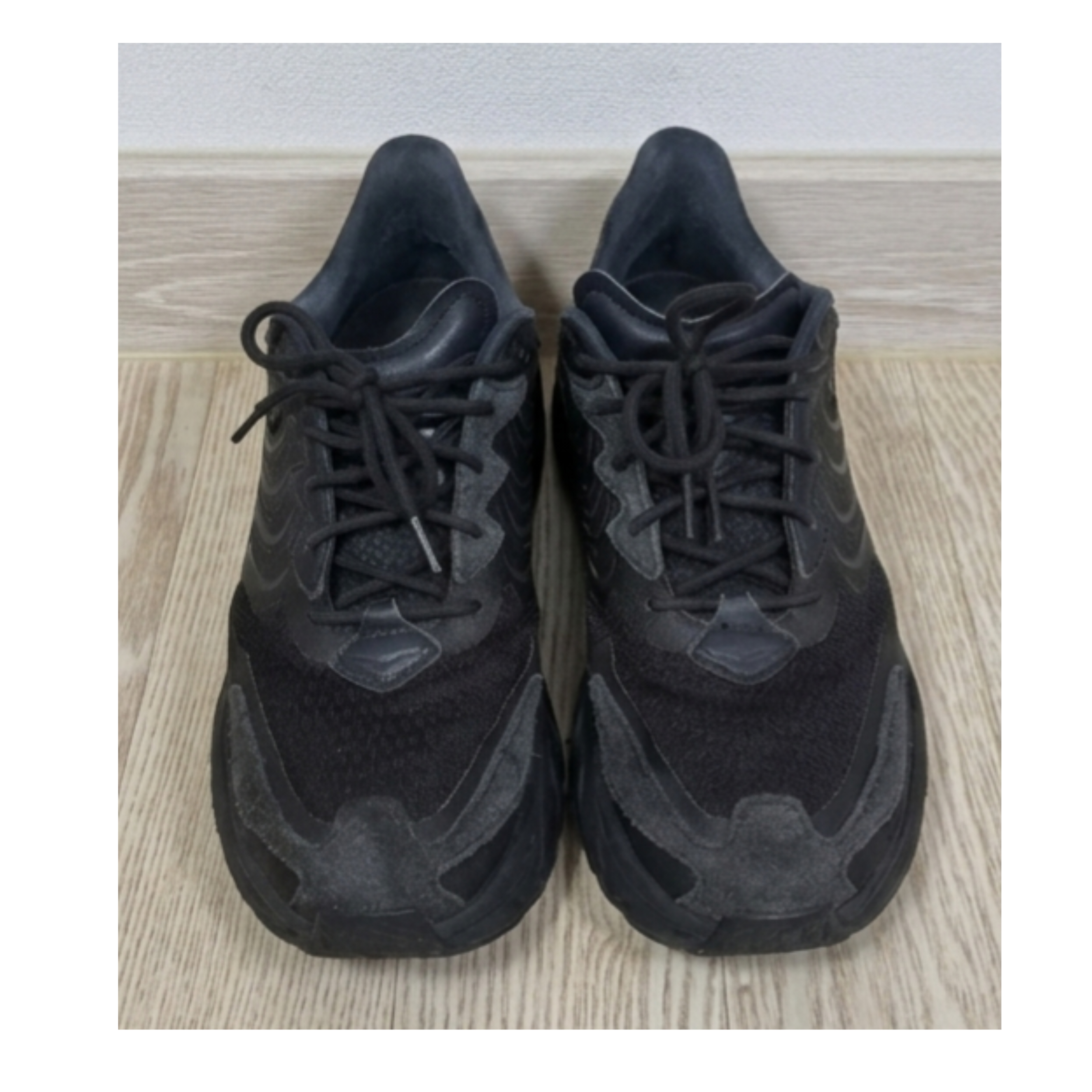 Hoka Clifton LS Black Asphalt, Casio G-Shock DW-5600UBB-1DR 착용 스타일 - 4