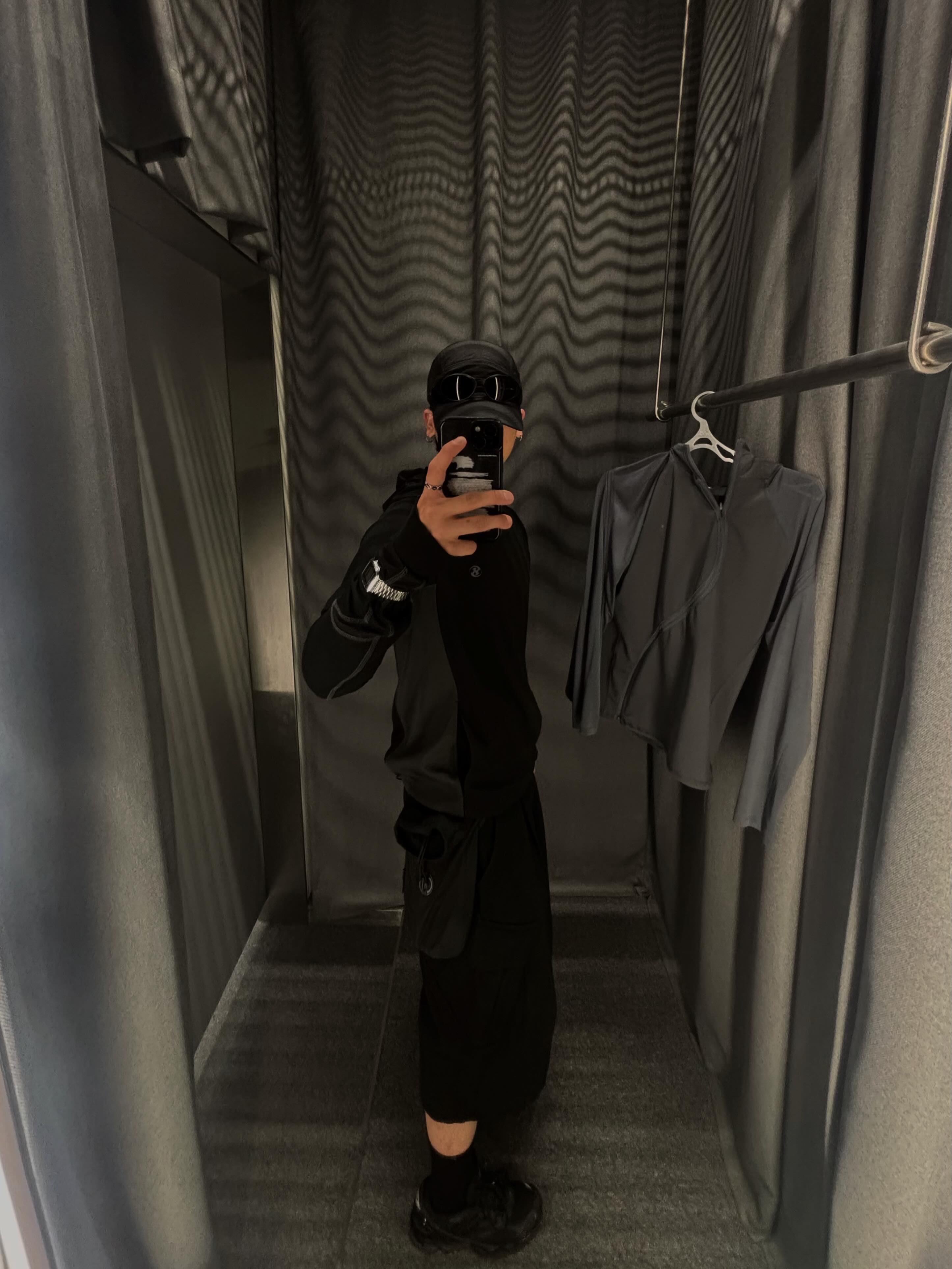Sansan Gear Hooded Mesh T-Shirt Black, Sansan Gear Capri Pants Black_26SS 착용 스타일 - 1